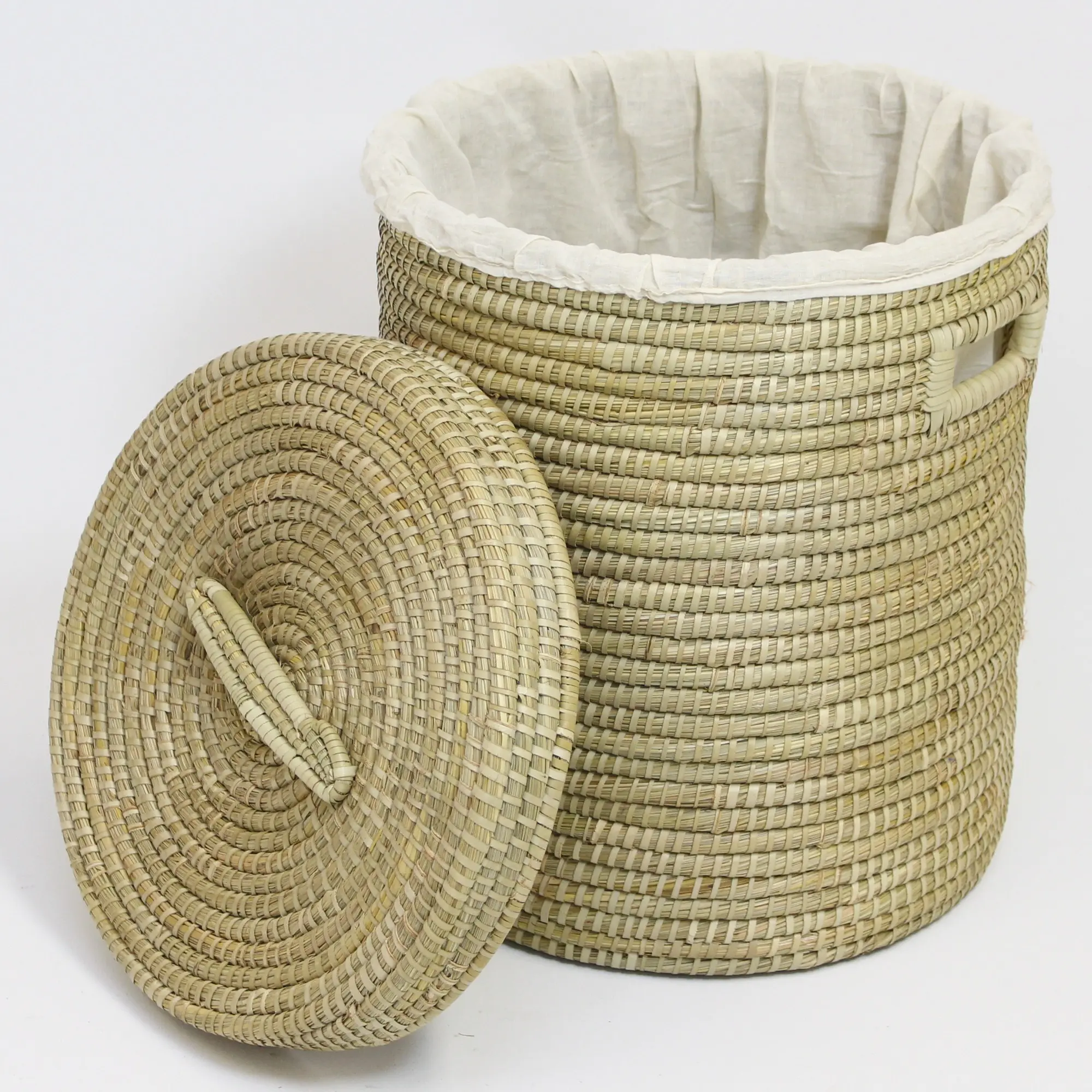 Acheter Panier à linge avec couvercle, PM  dans la boutique en ligne de Frank Flechtwaren pour Salle de bain