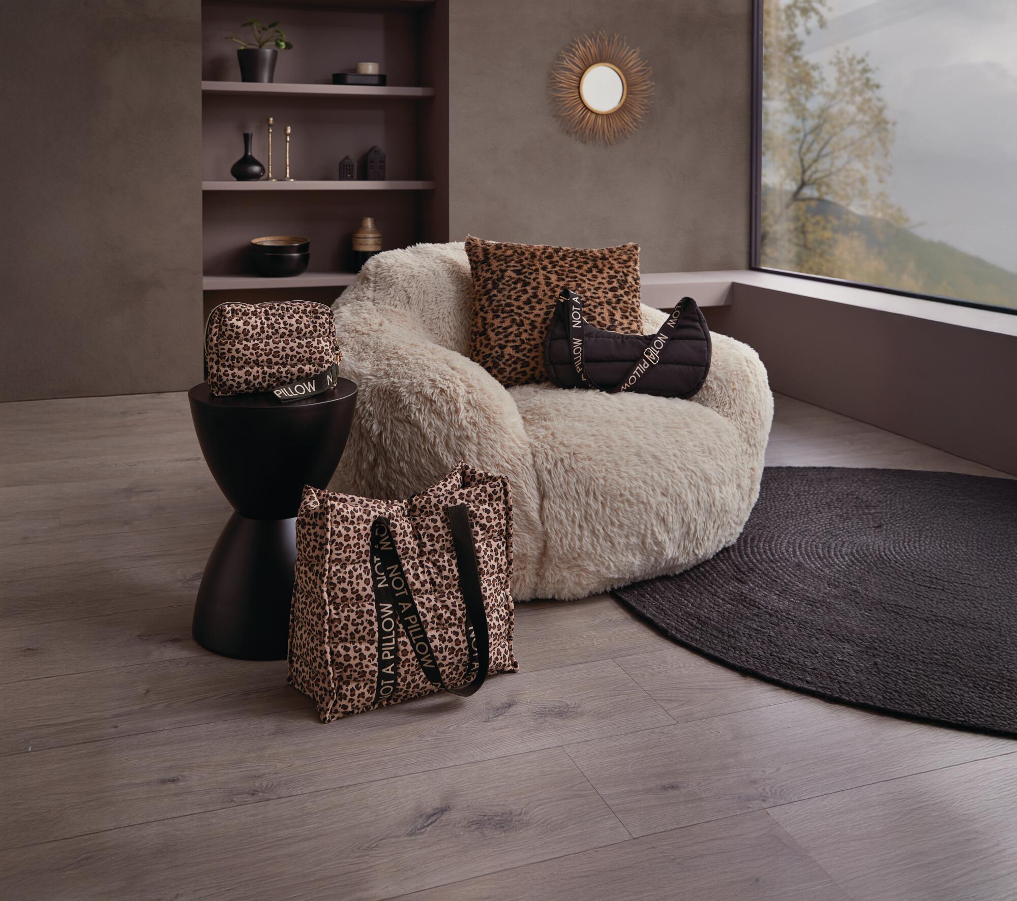 Acheter Sac à main "Not a pillow"  dans la boutique en ligne de Frank Flechtwaren pour Sacs