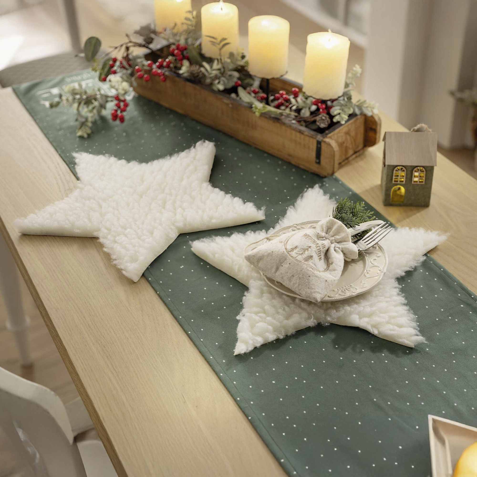 Acheter Lot de 2 fourrures décoratives "étoile"  dans la boutique en ligne de Frank Flechtwaren