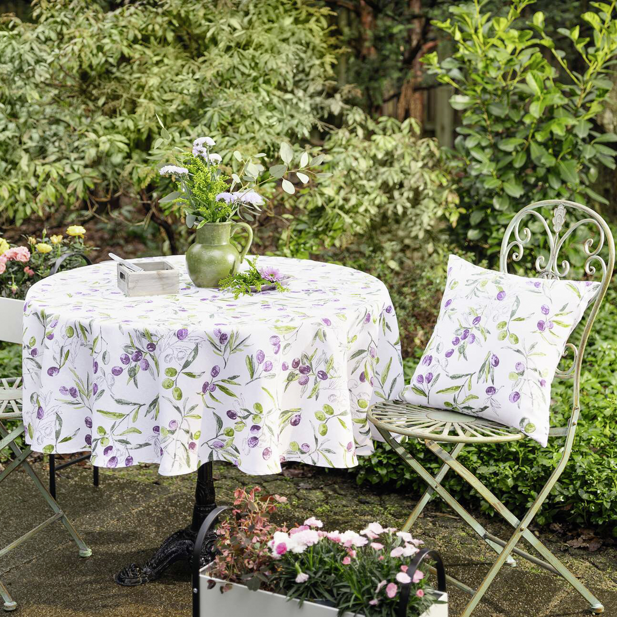 Acheter Housse de coussin "jardin d'oliviers"  dans la boutique en ligne de Frank Flechtwaren