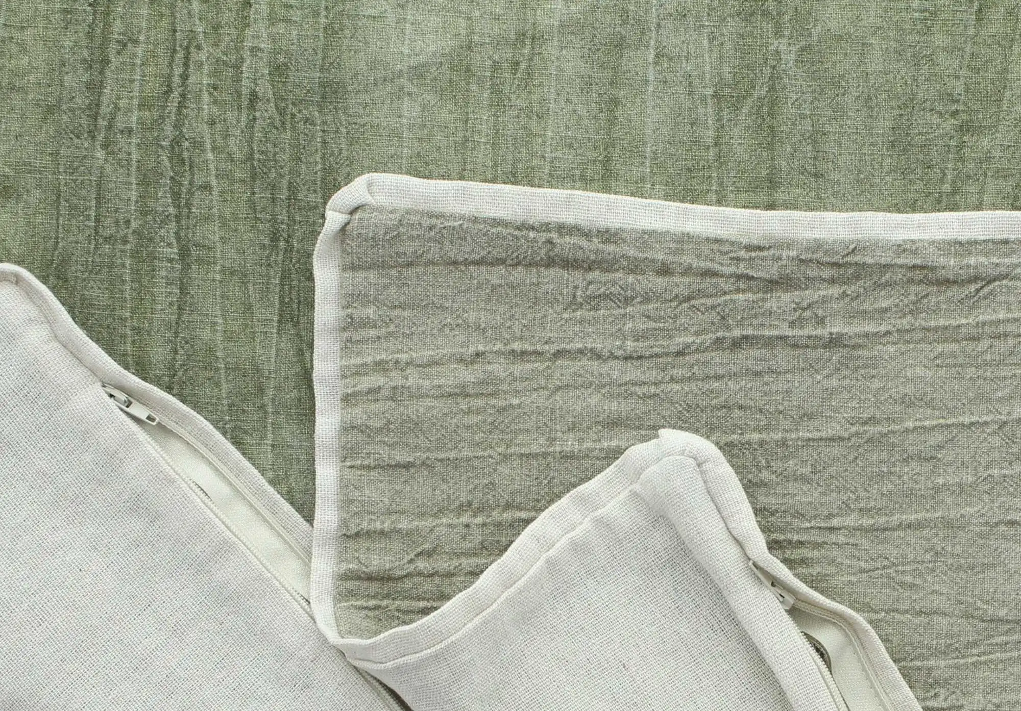 Acheter Lot de 2 housses de coussin "vert &amp; gris"  dans la boutique en ligne de Frank Flechtwaren pour Remplissages