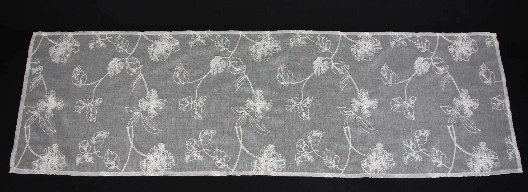 Acheter Chemin de table "fleurs blanches" dans la boutique en ligne de Frank Flechtwaren pour Cuisine Acheter Chemin de table "fleurs blanches" dans la boutique en ligne de Frank Flechtwaren pour Cuisine