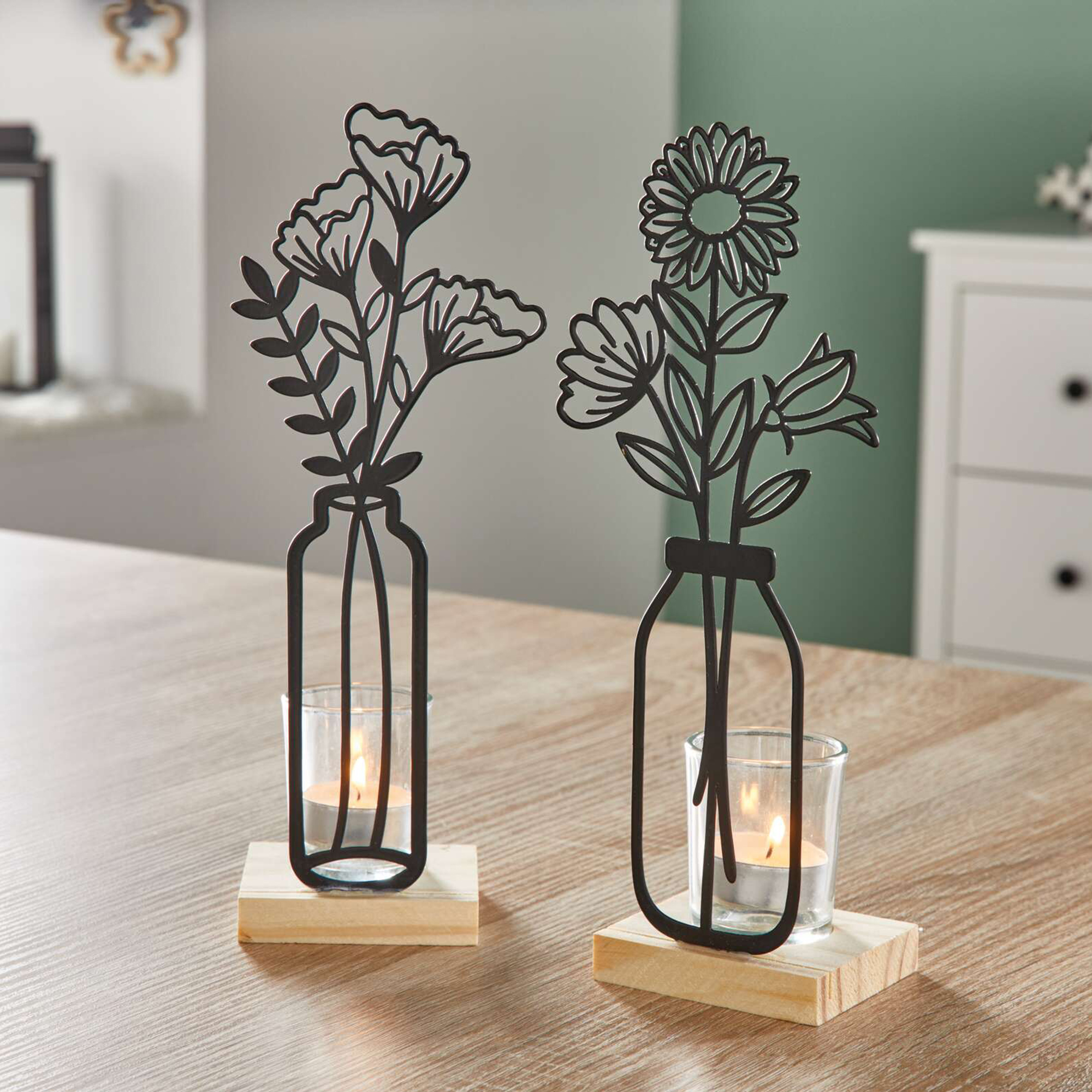 Acheter Lot de 2 bougeoirs "fleurs métalliques"  dans la boutique en ligne de Frank Flechtwaren