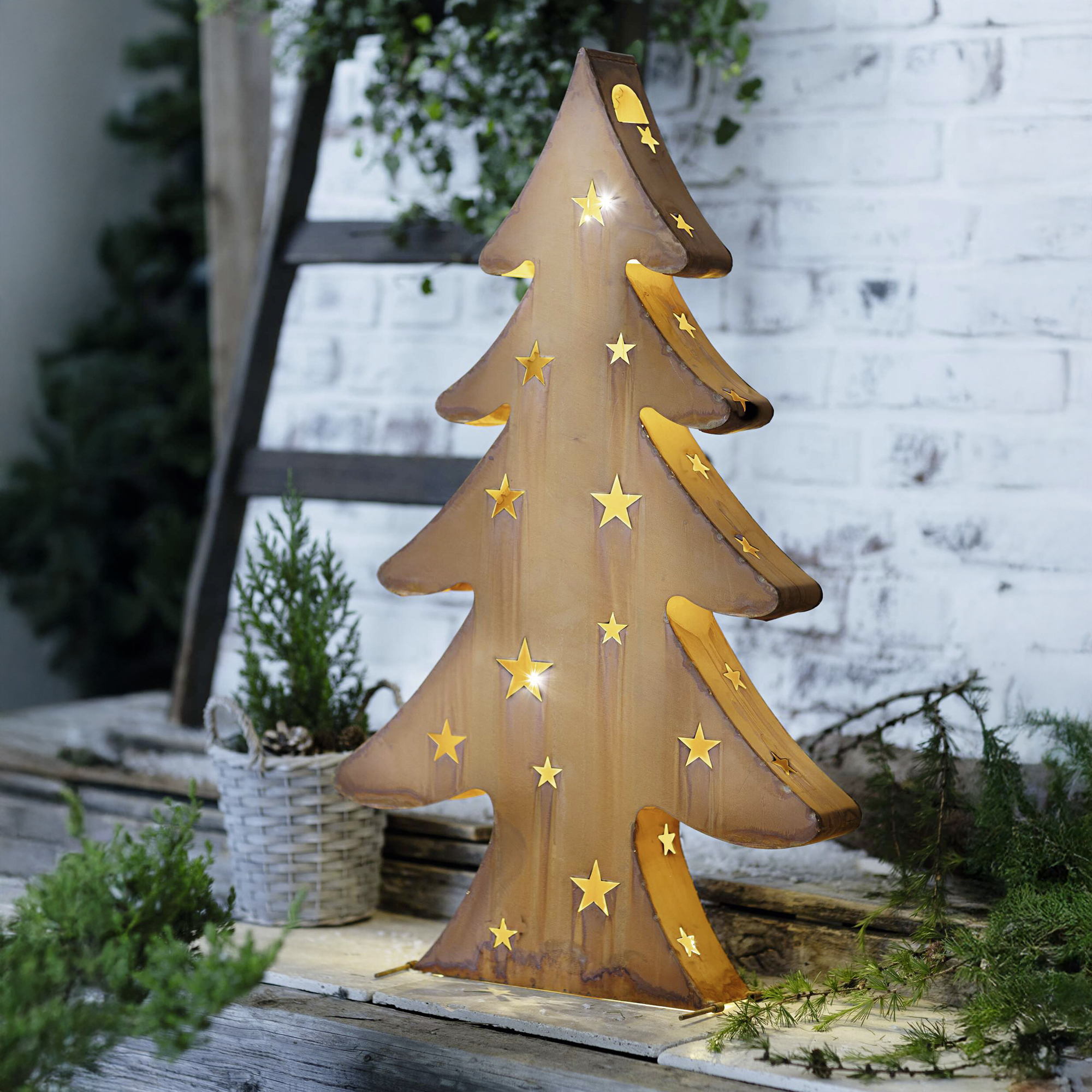 Acheter Grande décoration LED "sapin"  dans la boutique en ligne de Frank Flechtwaren pour Noël