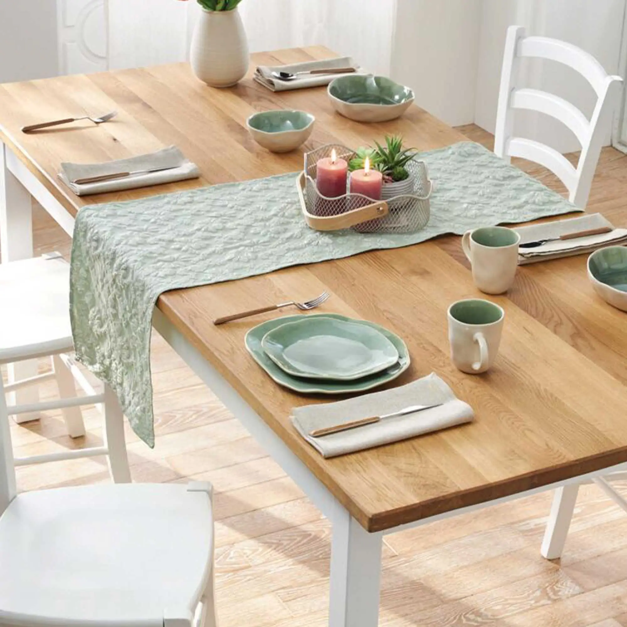 Acheter Chemin de table "vert tilleul"  dans la boutique en ligne de Frank Flechtwaren