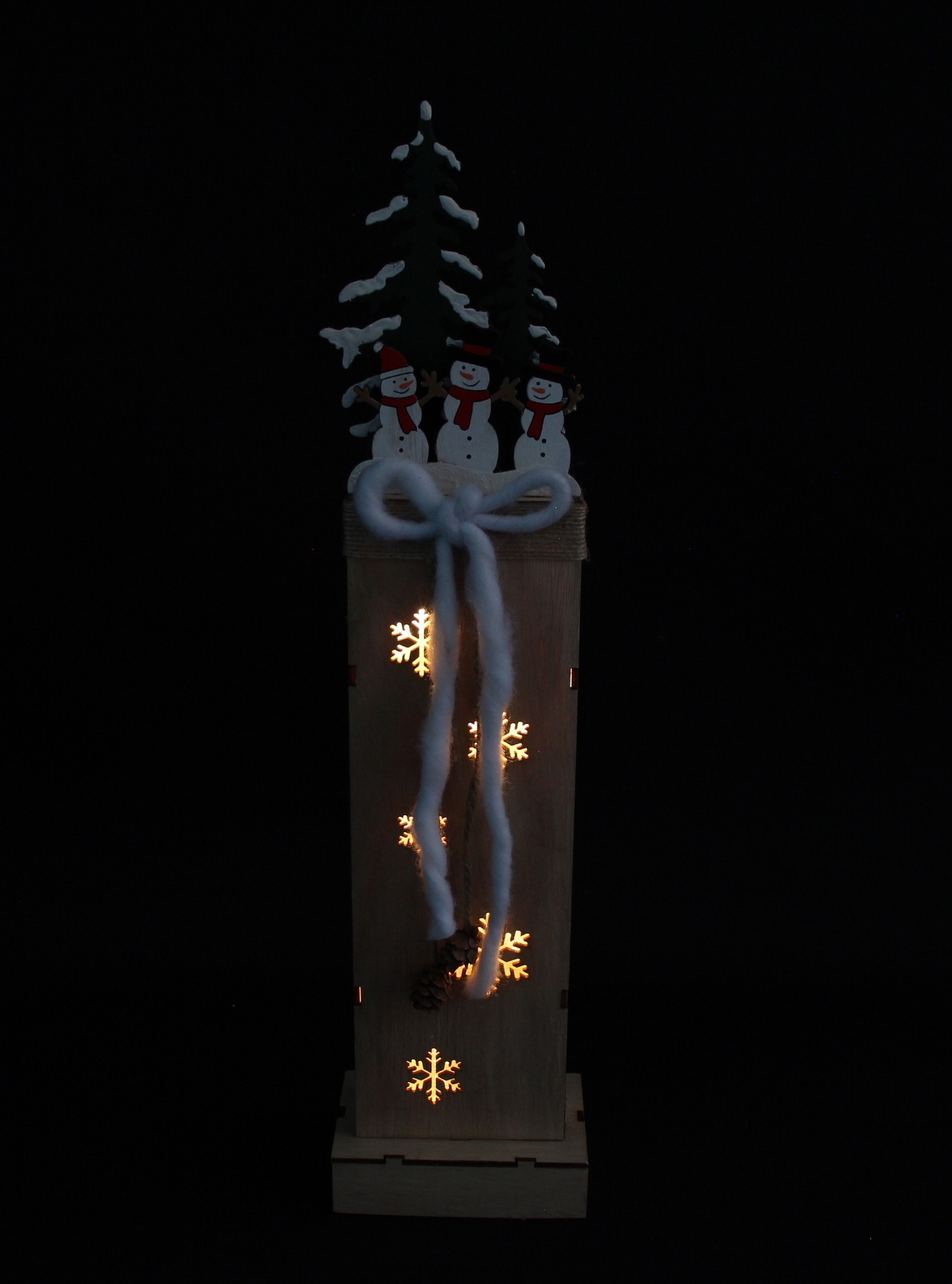 Acheter Colonne LED "Bonhommes de neige dans la forêt"  dans la boutique en ligne de Frank Flechtwaren pour Décoration LED
