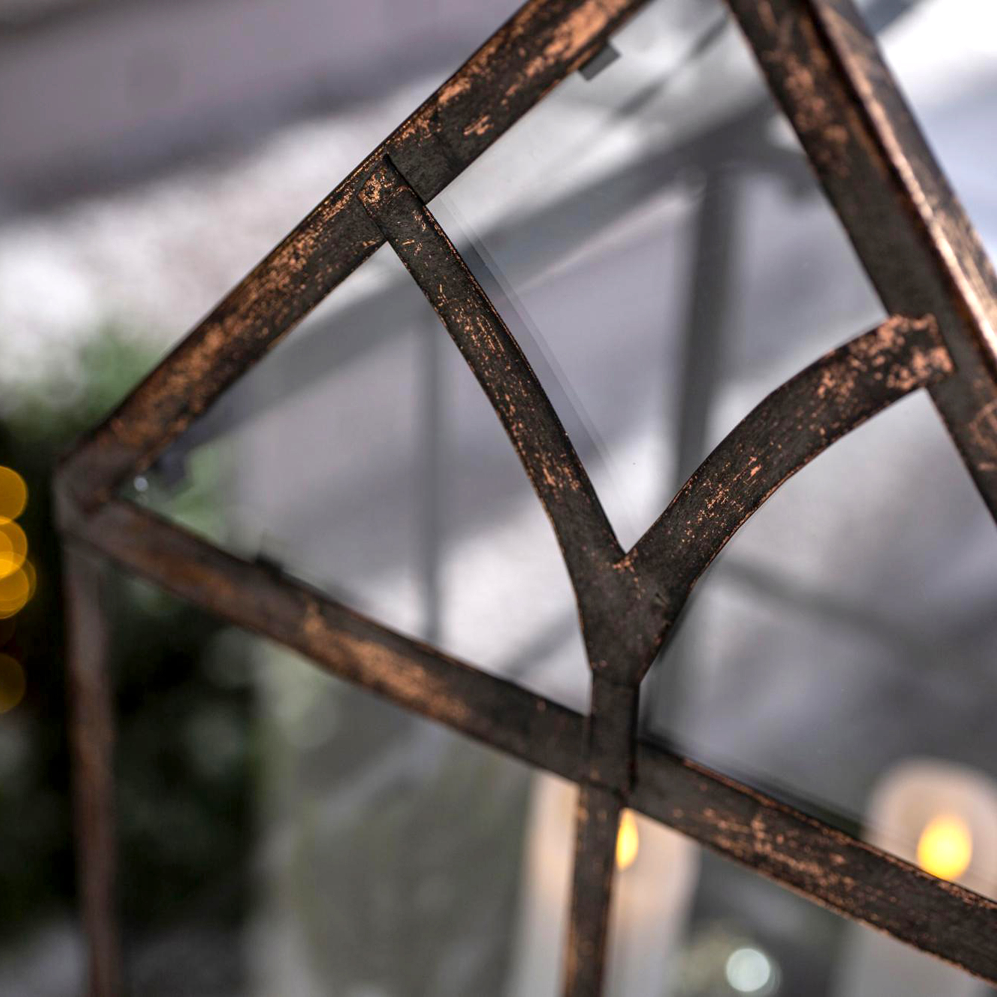 Acheter Serre décorative « Metallic Vintage » dans la boutique en ligne de Frank Flechtwaren pour Une touche vintage dans le jardin de Noël