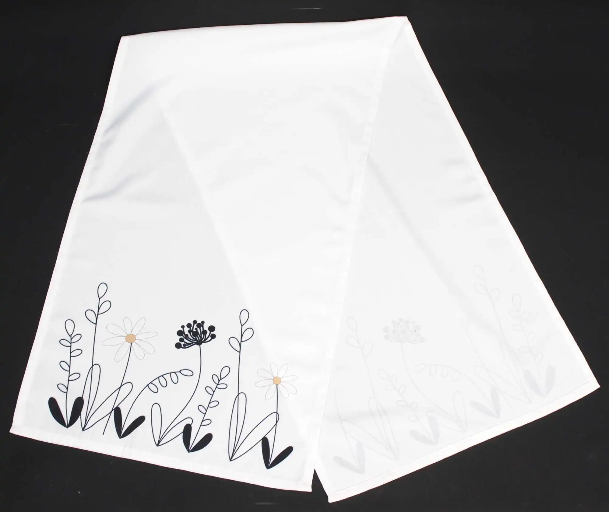 Acheter Chemin de table "prairie fleurie"  dans la boutique en ligne de Frank Flechtwaren pour Pâques