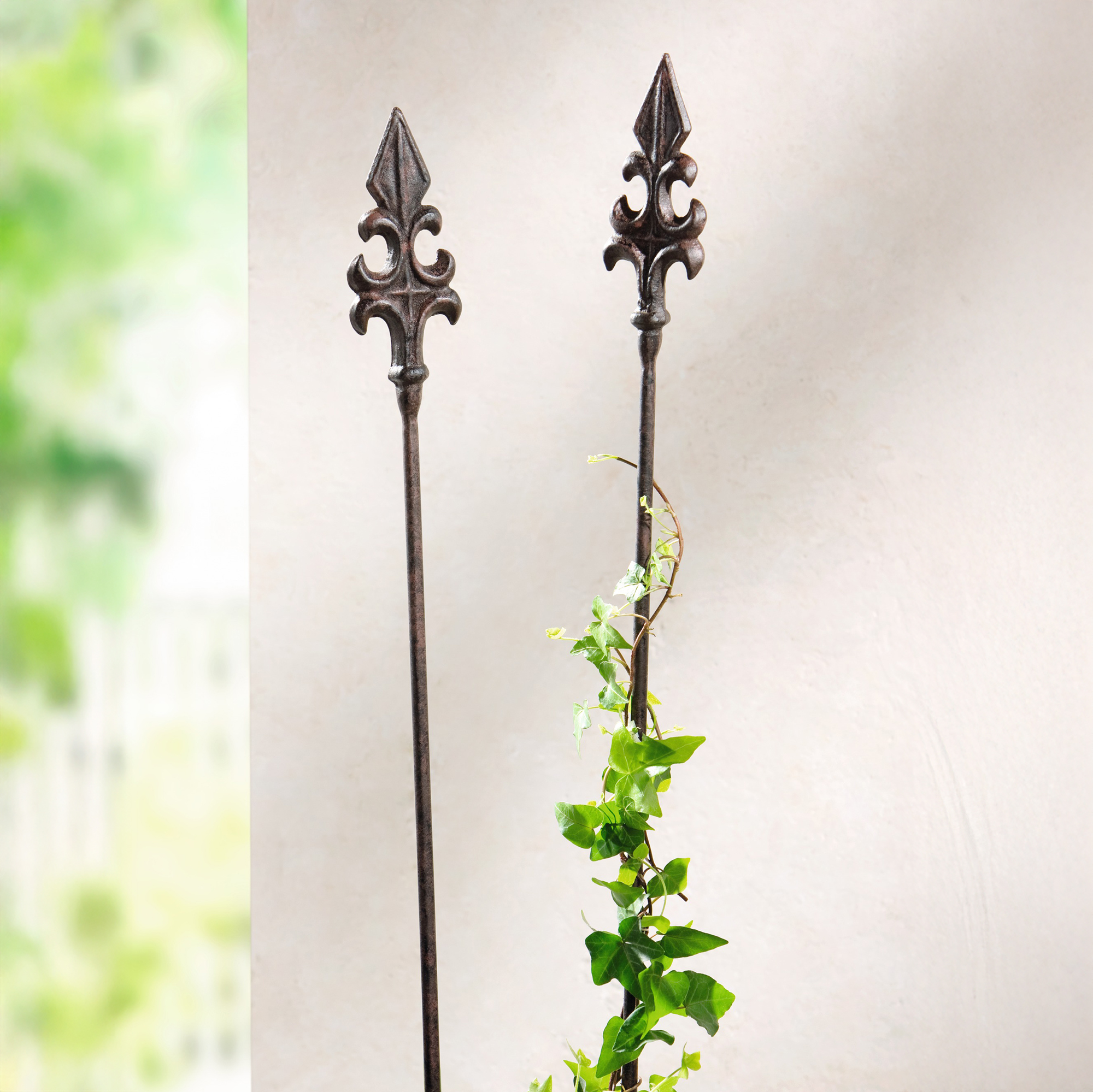 Acheter Lot de 2 pics "fleur de lys"  dans la boutique en ligne de Frank Flechtwaren