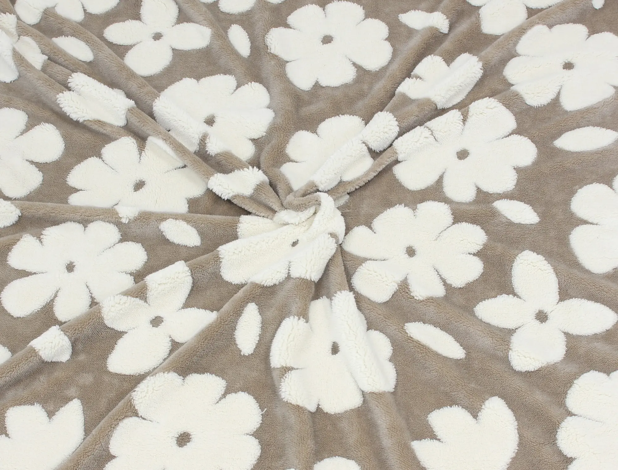 Acheter Couverture douillette "amour de fleurs"  dans la boutique en ligne de Frank Flechtwaren pour Plaids &amp; Couvertures