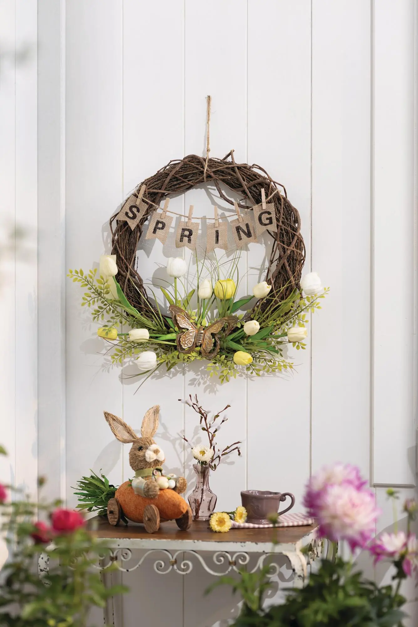 Acheter Couronne "spring"  dans la boutique en ligne de Frank Flechtwaren pour Pâques colorée