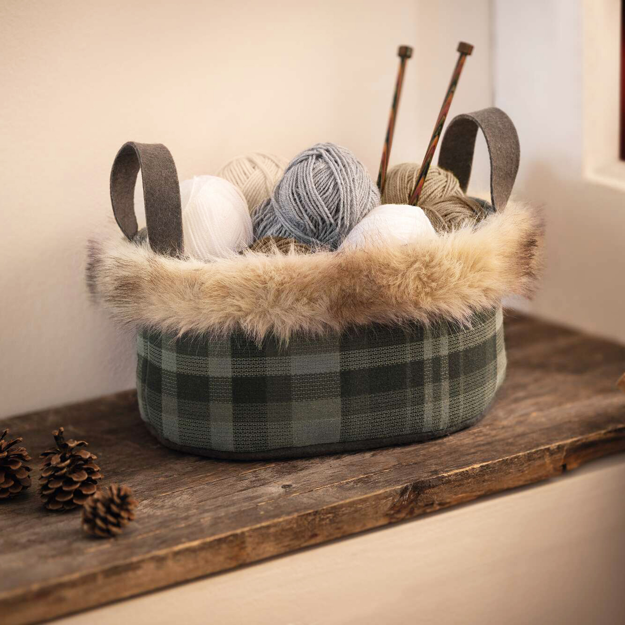 Acheter Panier "fourrure carreau"  dans la boutique en ligne de Frank Flechtwaren