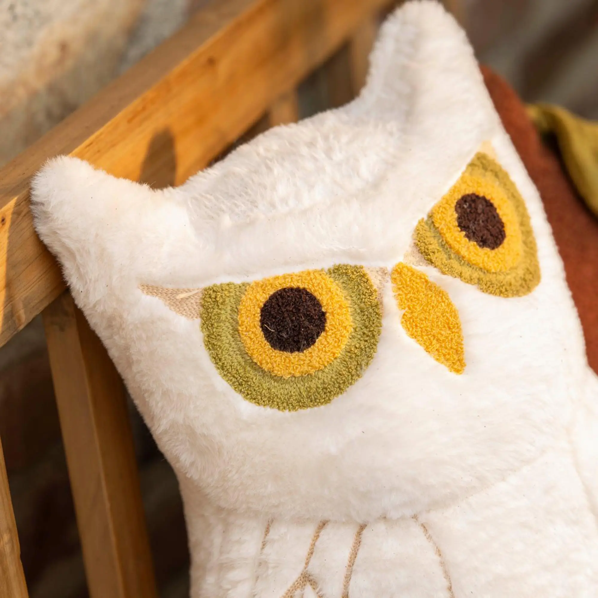 Acheter Coussin décoratif « Hibou »  dans la boutique en ligne de Frank Flechtwaren pour Promenade en forêt