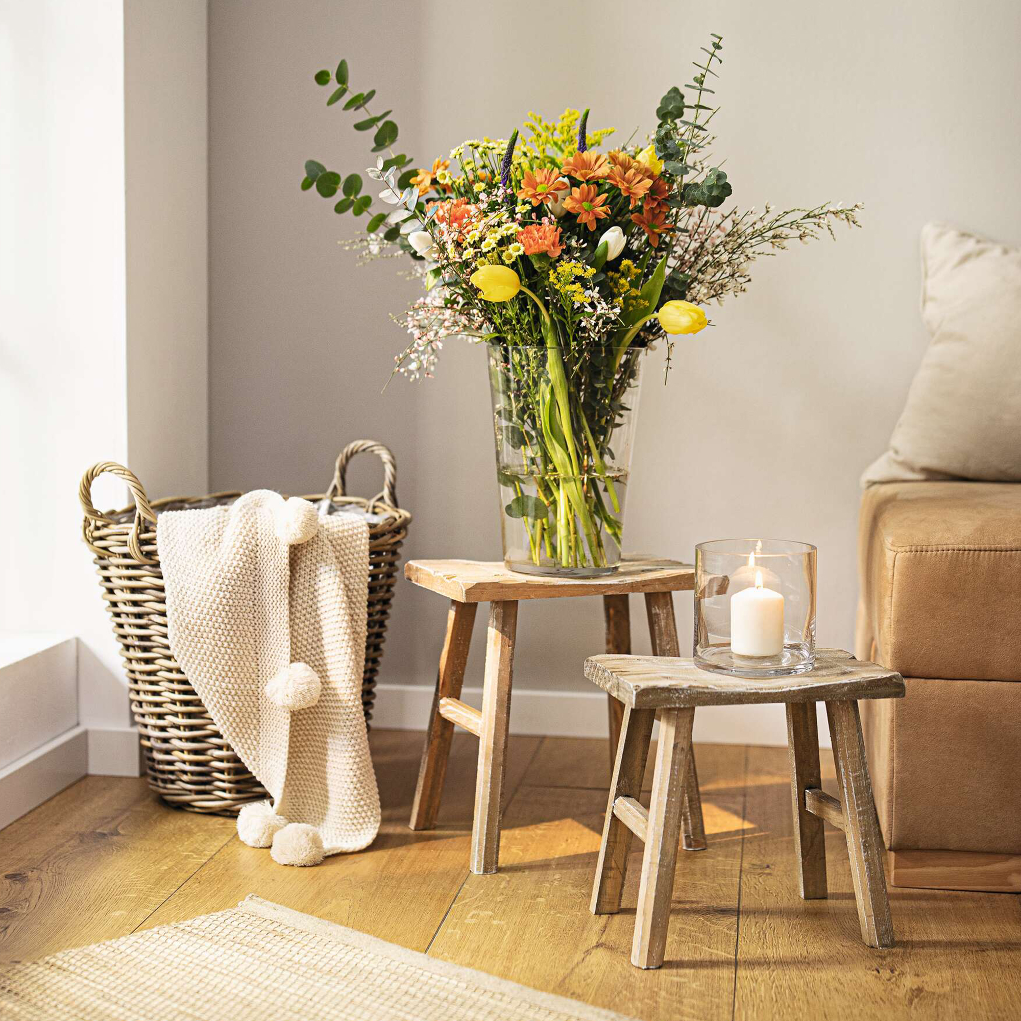 Acheter Lot de 2 tabourets en bois "rustique"  dans la boutique en ligne de Frank Flechtwaren