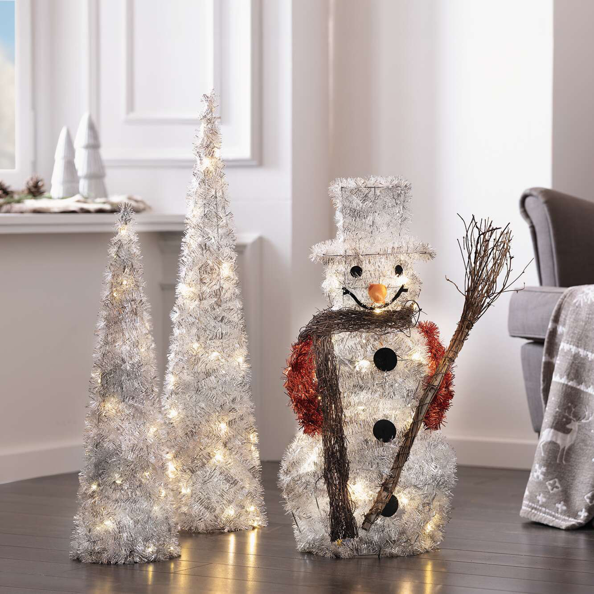 Acheter Bonhomme de neige LED "scintillement argenté"  dans la boutique en ligne de Frank Flechtwaren pour Pères Noël