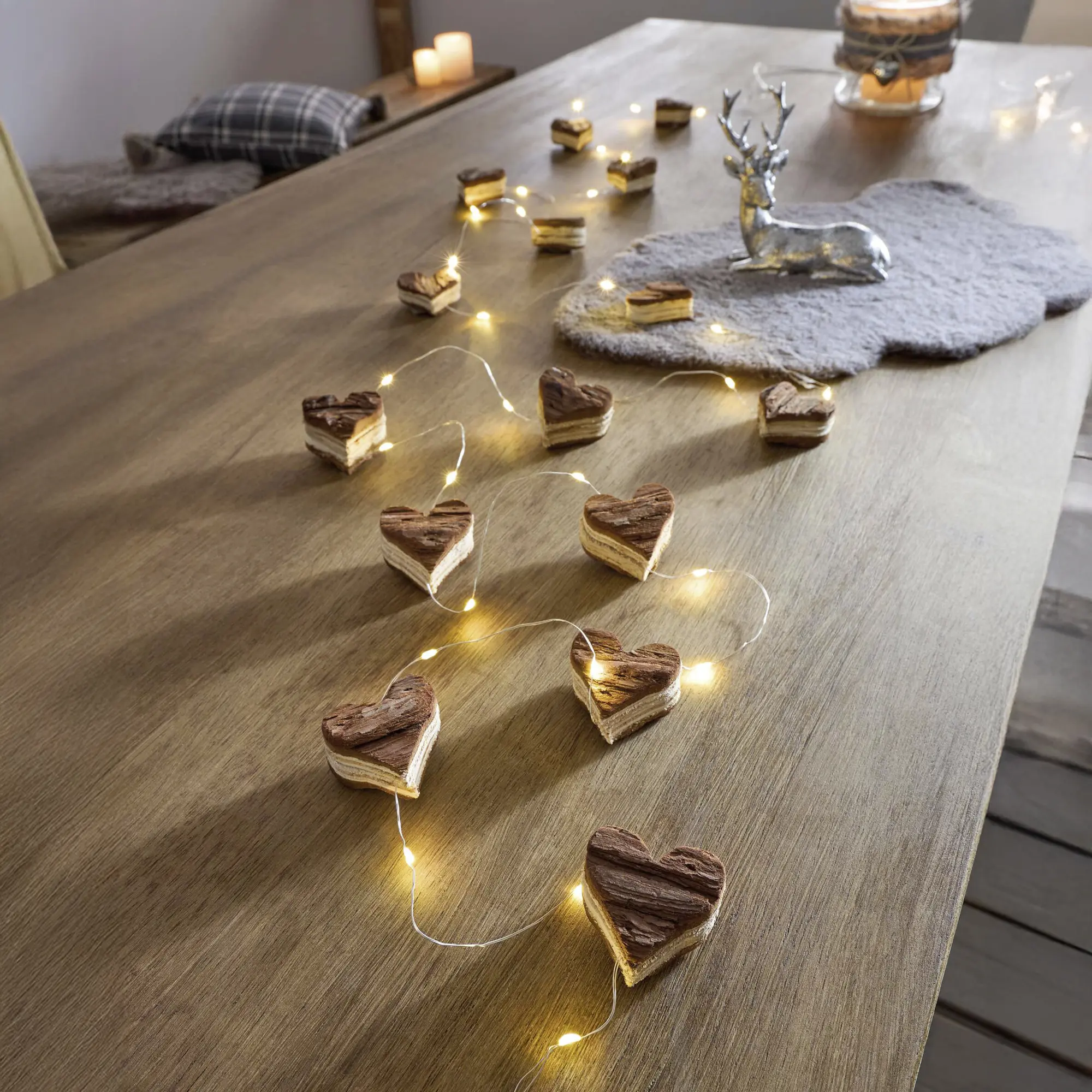 Acheter Guirlande lumineuse LED "cœur en bois"  dans la boutique en ligne de Frank Flechtwaren