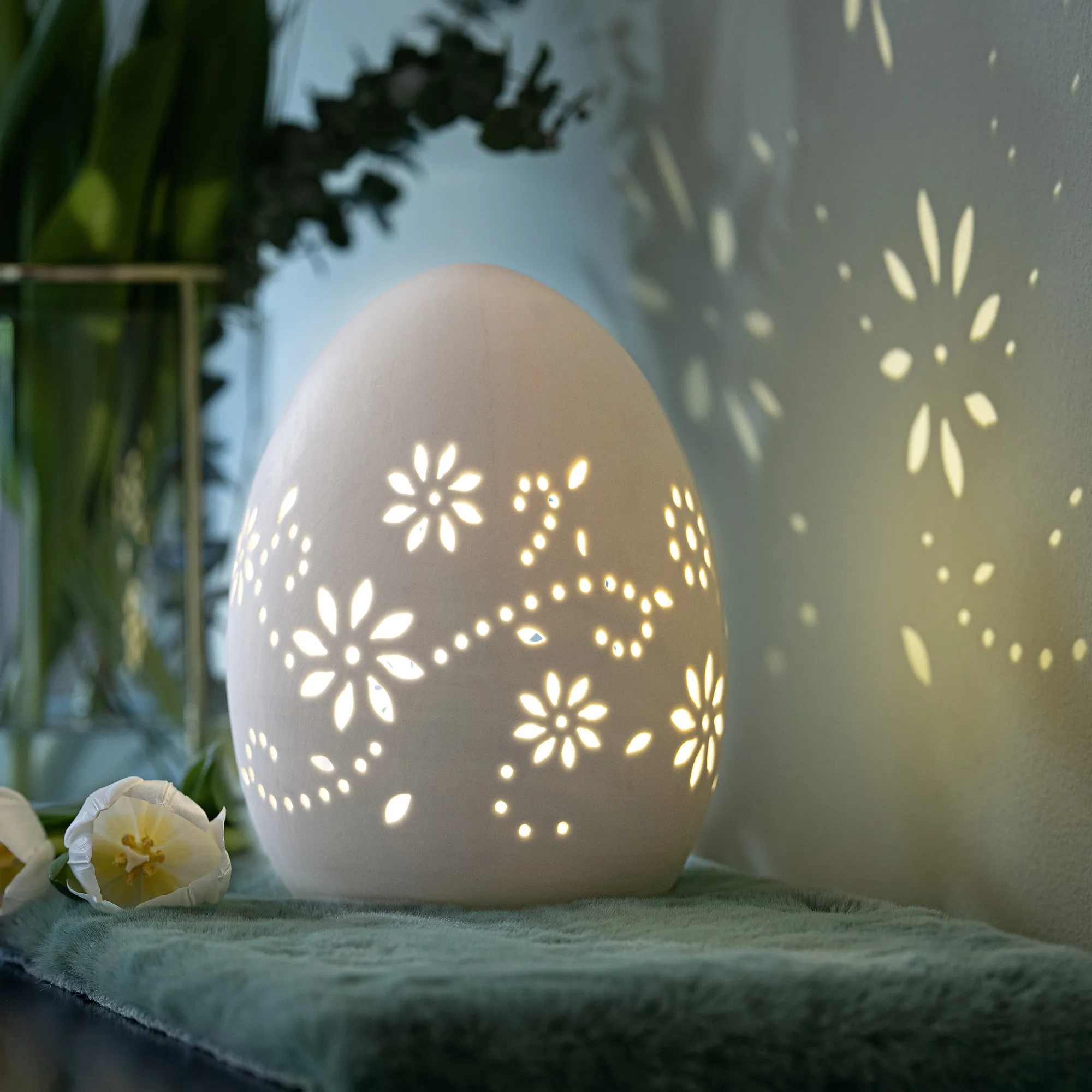Acheter Oeuf LED "fleurs"  dans la boutique en ligne de Frank Flechtwaren pour Oeufs Pâques