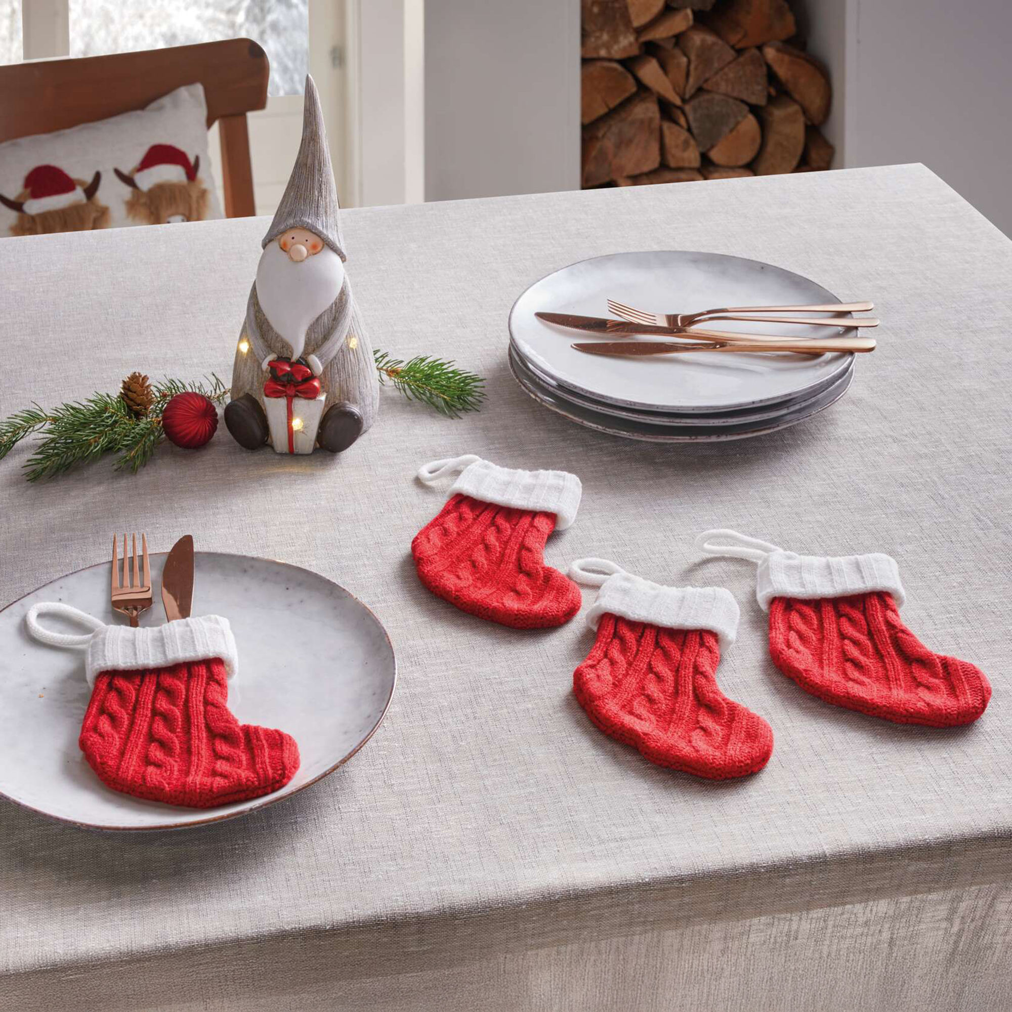 Acheter Lot de 4 chaussettes à couverts "Santa"  dans la boutique en ligne de Frank Flechtwaren pour Sets de table