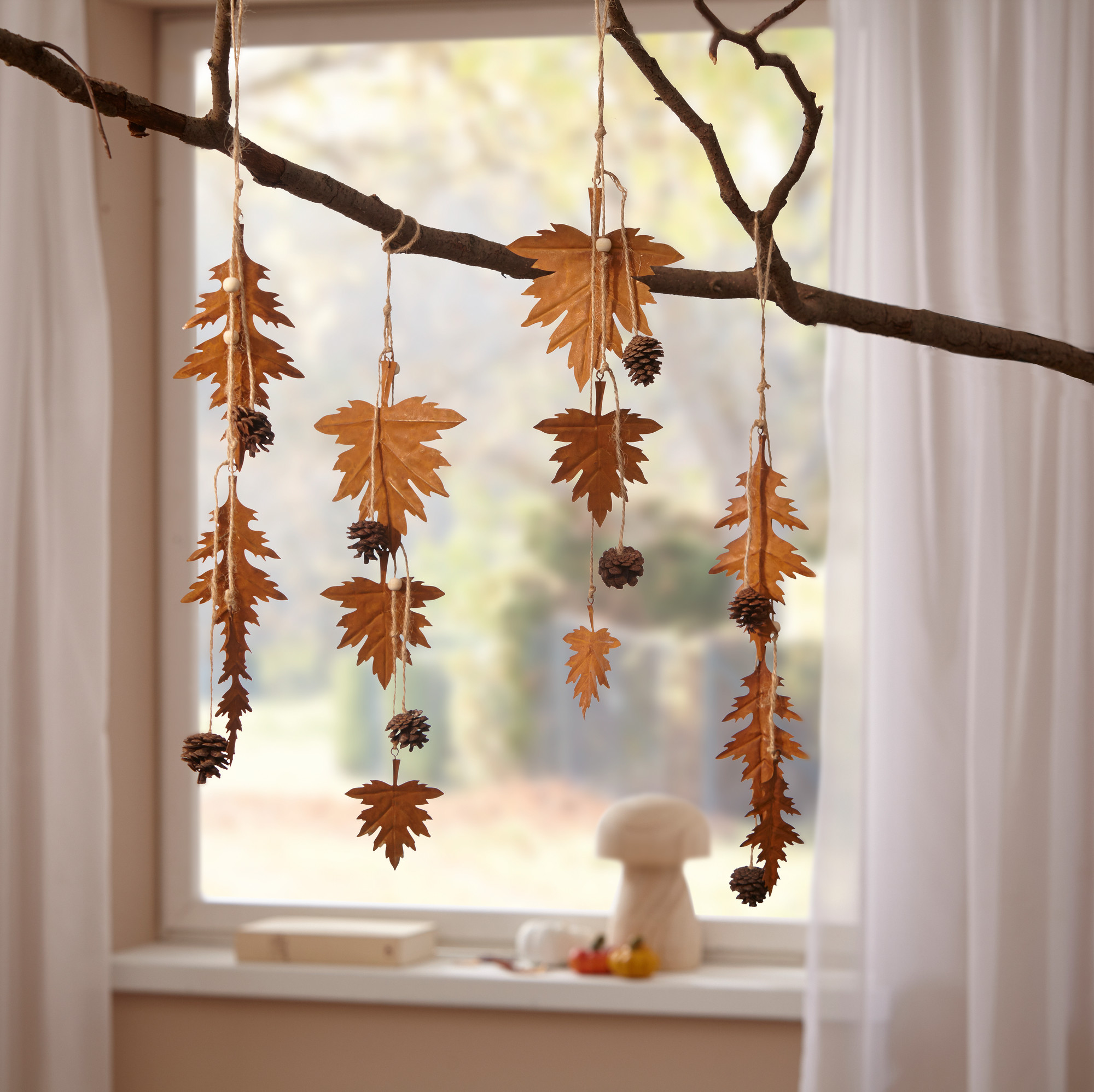 Acheter Lot de 4 suspensions métal "feuilles d'automne"  dans la boutique en ligne de Frank Flechtwaren