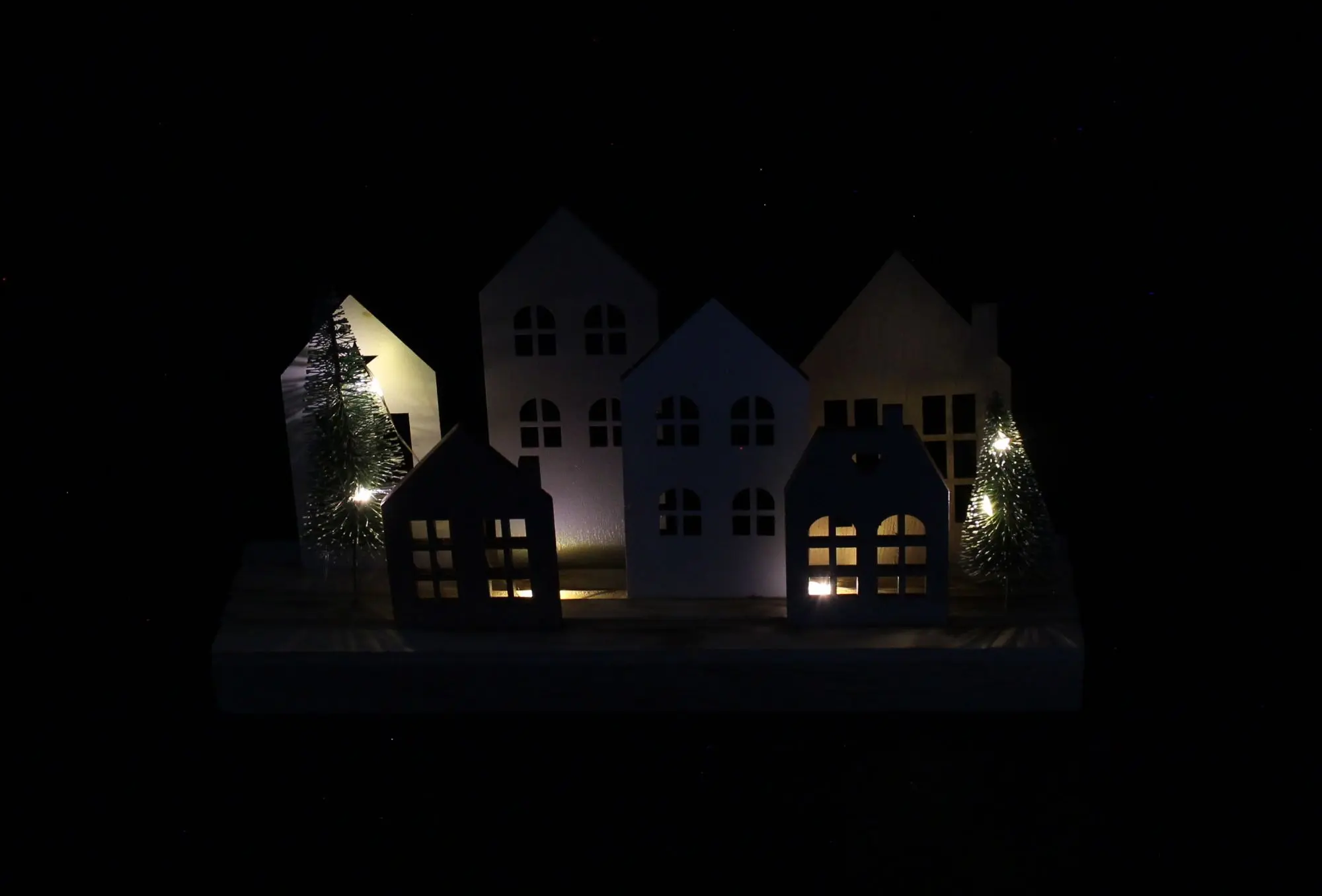 Acheter Plateau LED "maisons" dans la boutique en ligne de Frank Flechtwaren pour Décoration de table LED Acheter Plateau LED "maisons" dans la boutique en ligne de Frank Flechtwaren pour Décoration de table LED