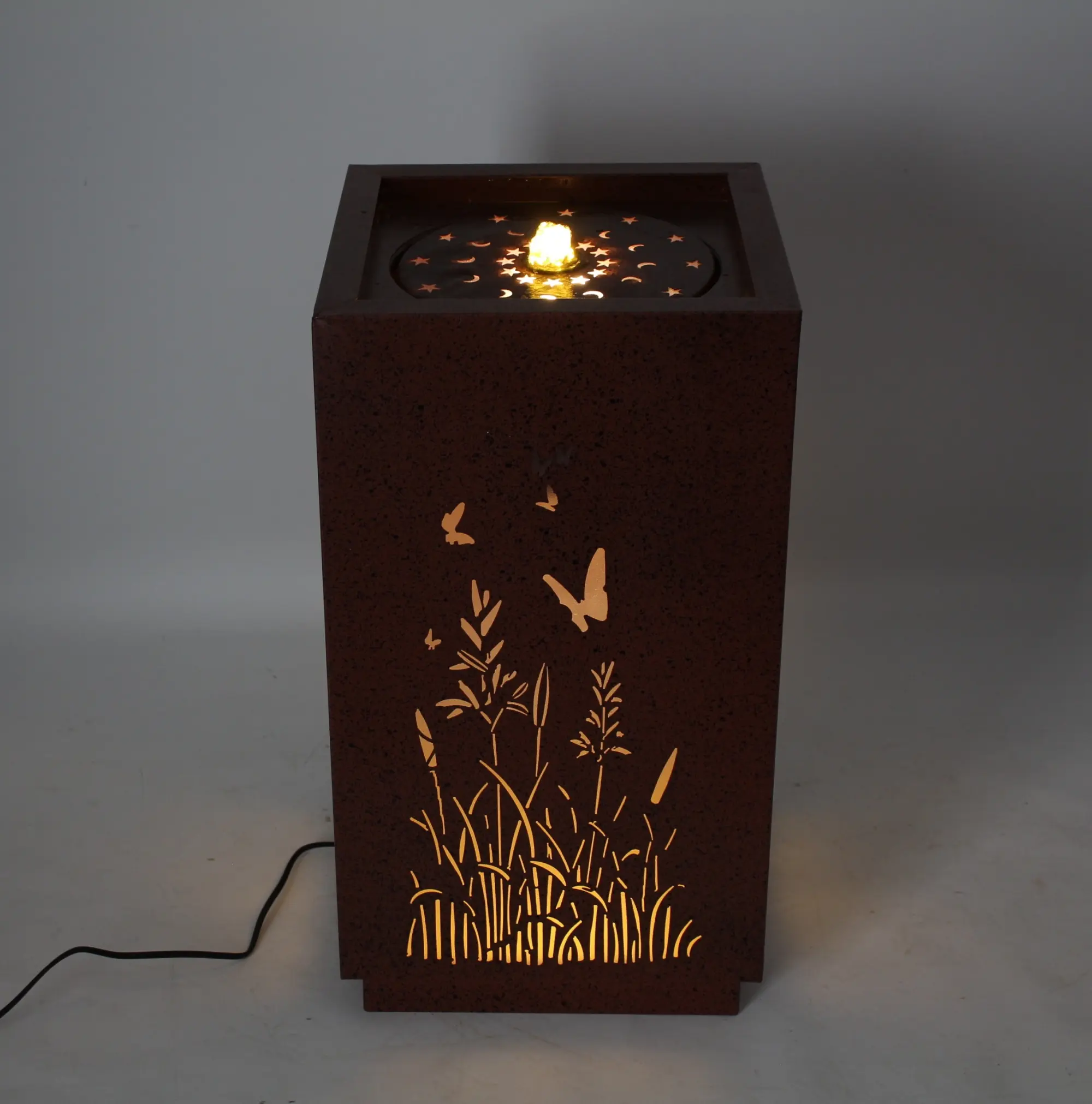 Acheter Fontaine LED "prairie fleurie"  dans la boutique en ligne de Frank Flechtwaren pour Idées cadeaux