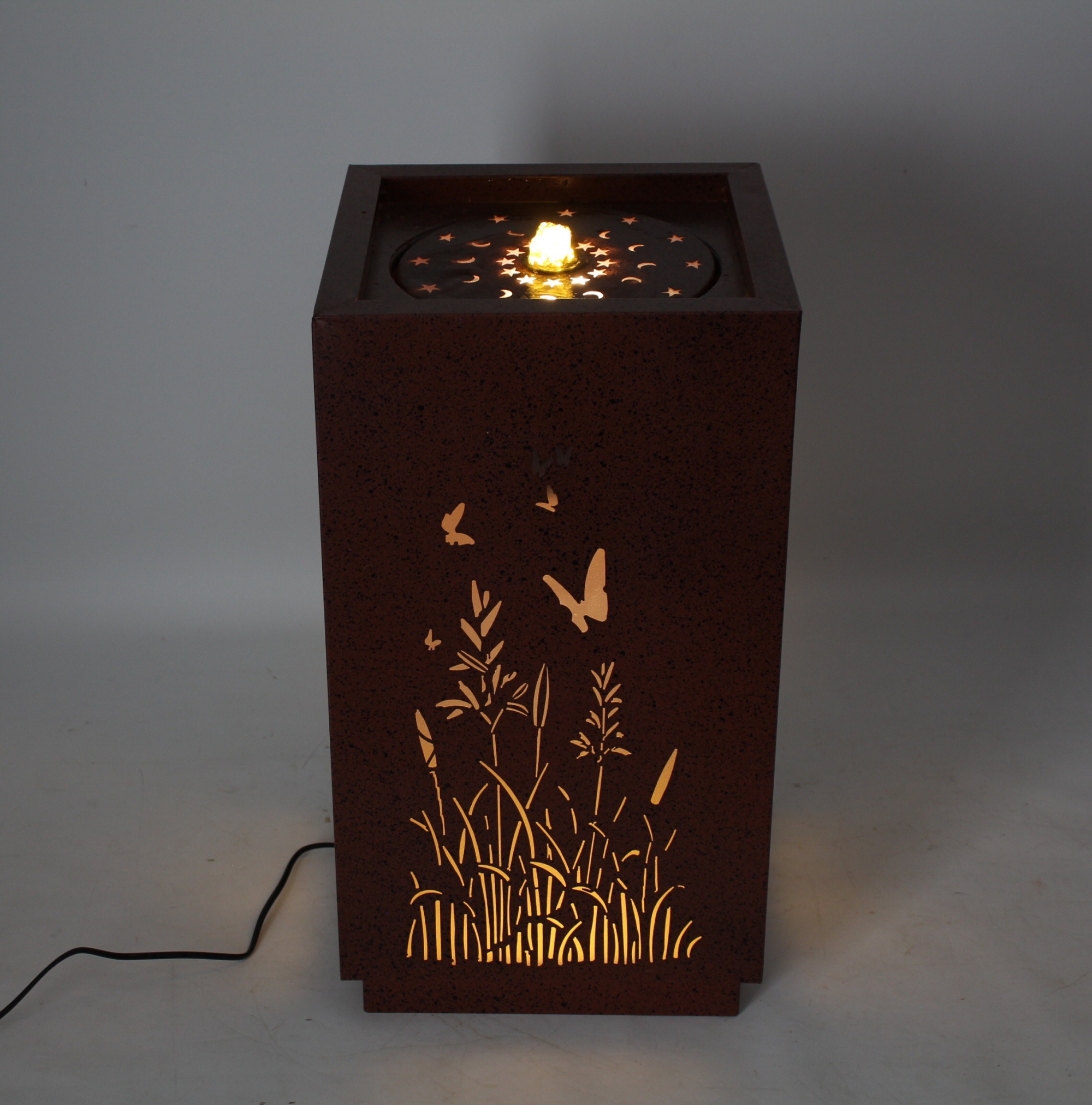 Acheter Fontaine LED "prairie fleurie" dans la boutique en ligne de Frank Flechtwaren pour Idées cadeaux Acheter Fontaine LED "prairie fleurie" dans la boutique en ligne de Frank Flechtwaren pour Idées cadeaux