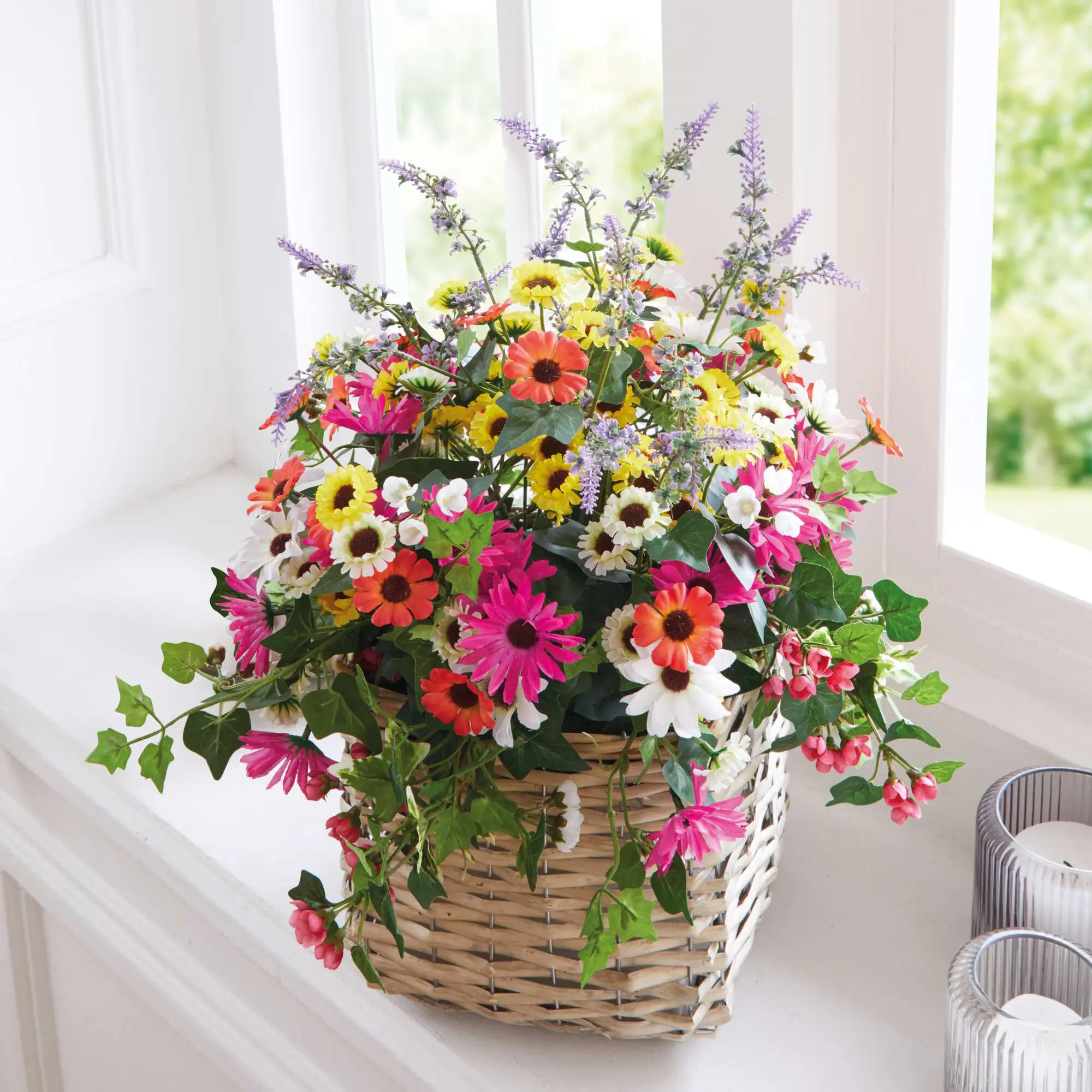 Acheter Composition florale "splendeur de couleurs"  dans la boutique en ligne de Frank Flechtwaren