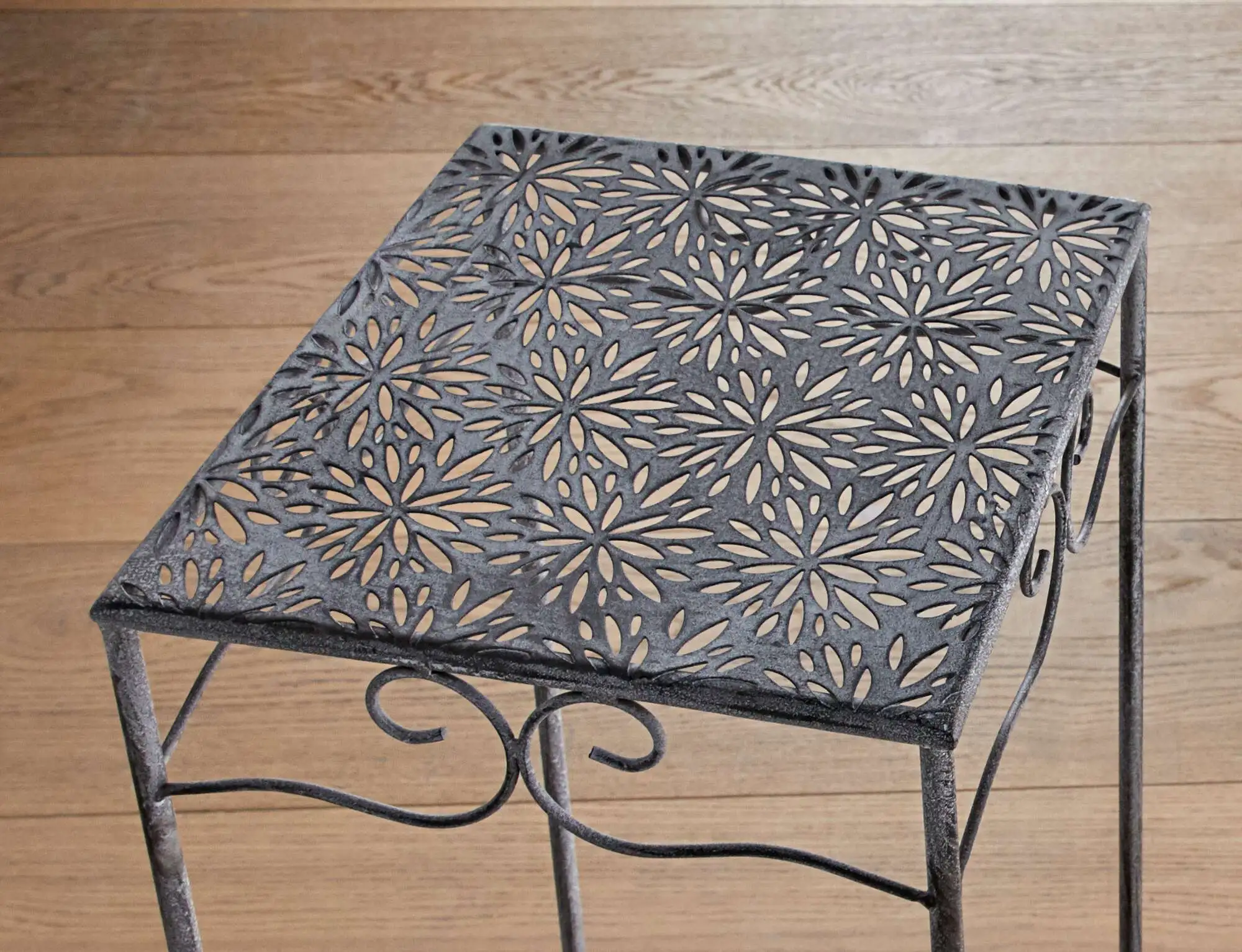 Acheter Lot de 3 tables d'appoint "Flowers"  dans la boutique en ligne de Frank Flechtwaren pour Tables