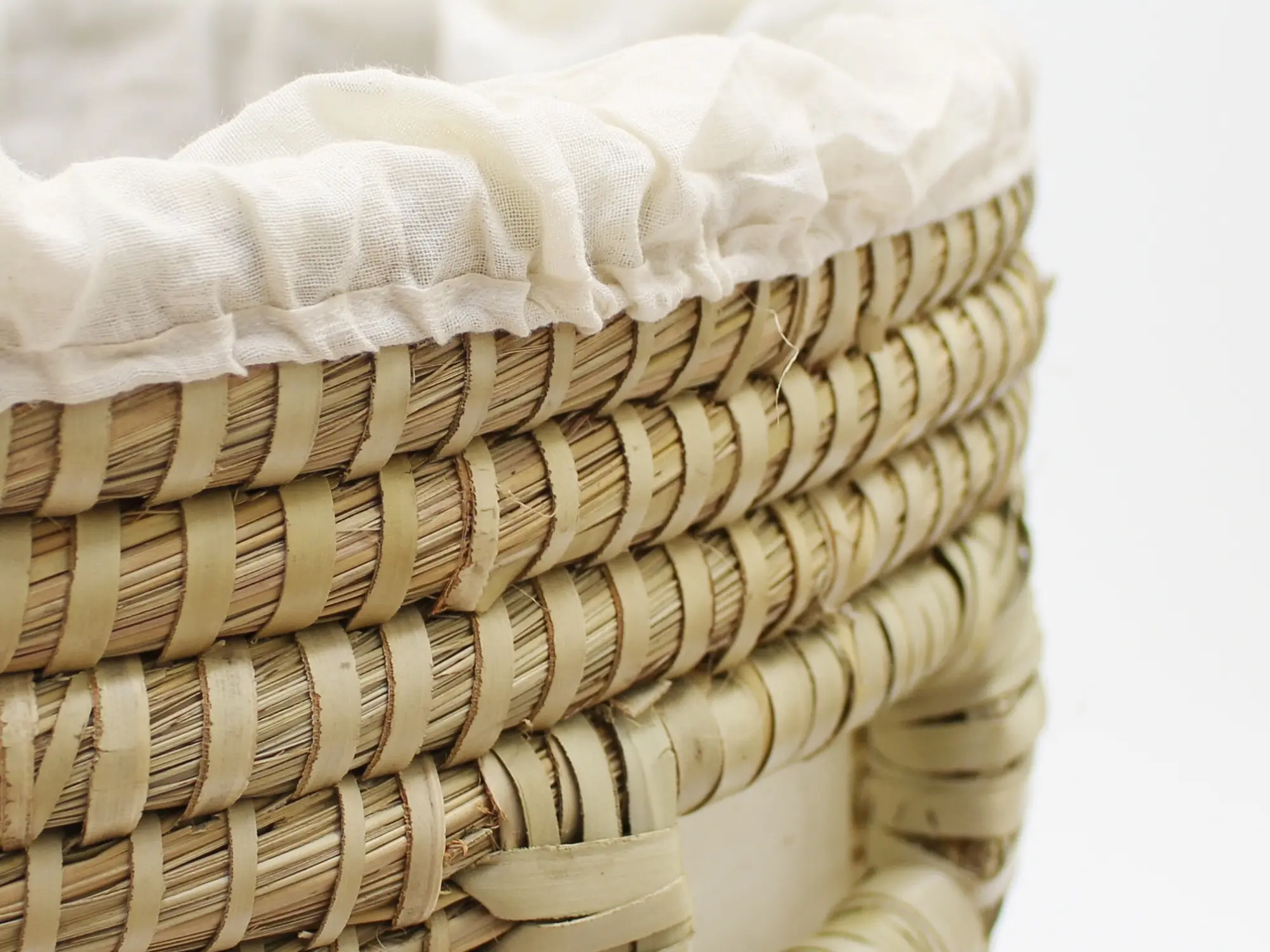 Acheter Panier à linge avec couvercle, PM  dans la boutique en ligne de Frank Flechtwaren pour Salle de bain