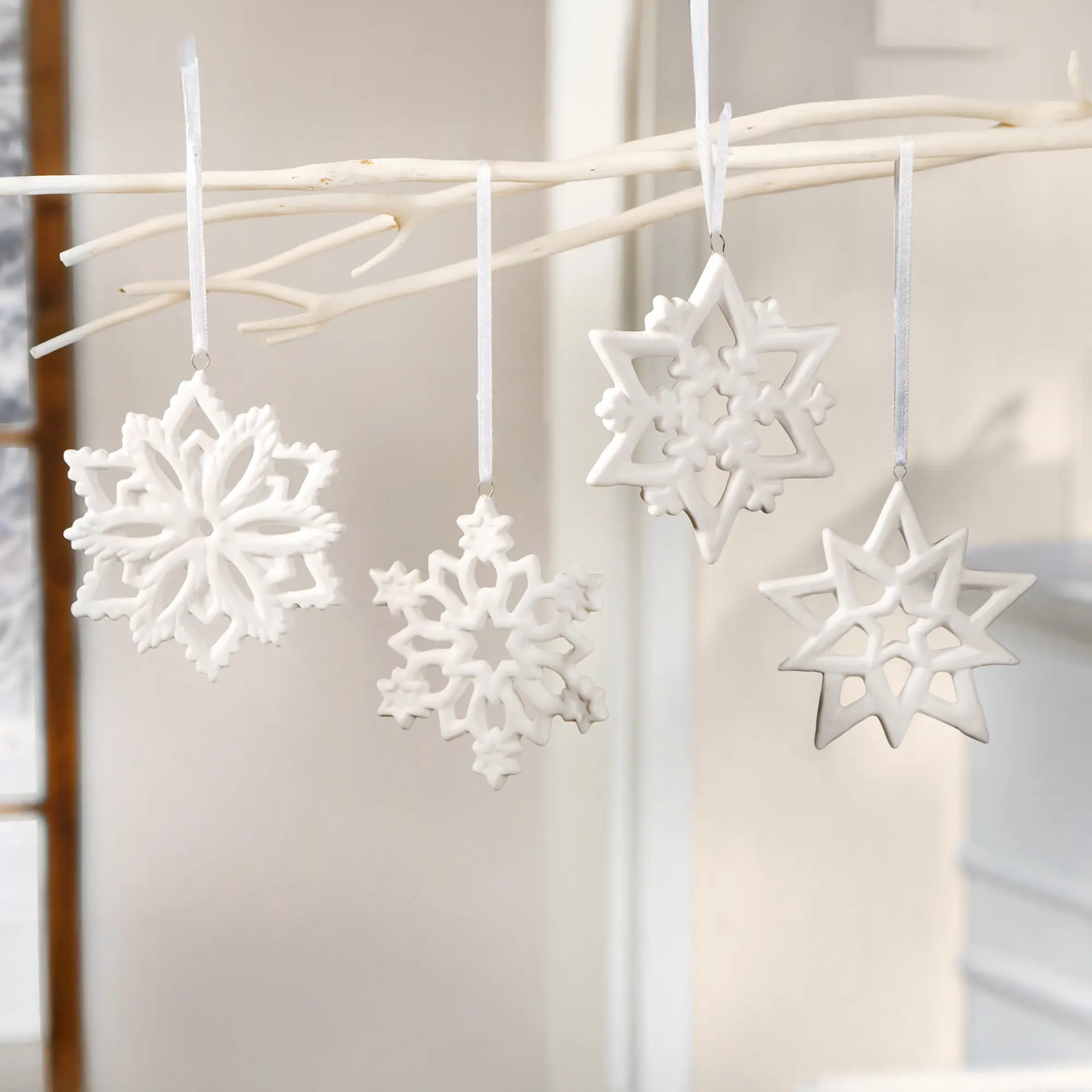 Acheter Lot de 4 suspensions "cristaux de neige"  dans la boutique en ligne de Frank Flechtwaren