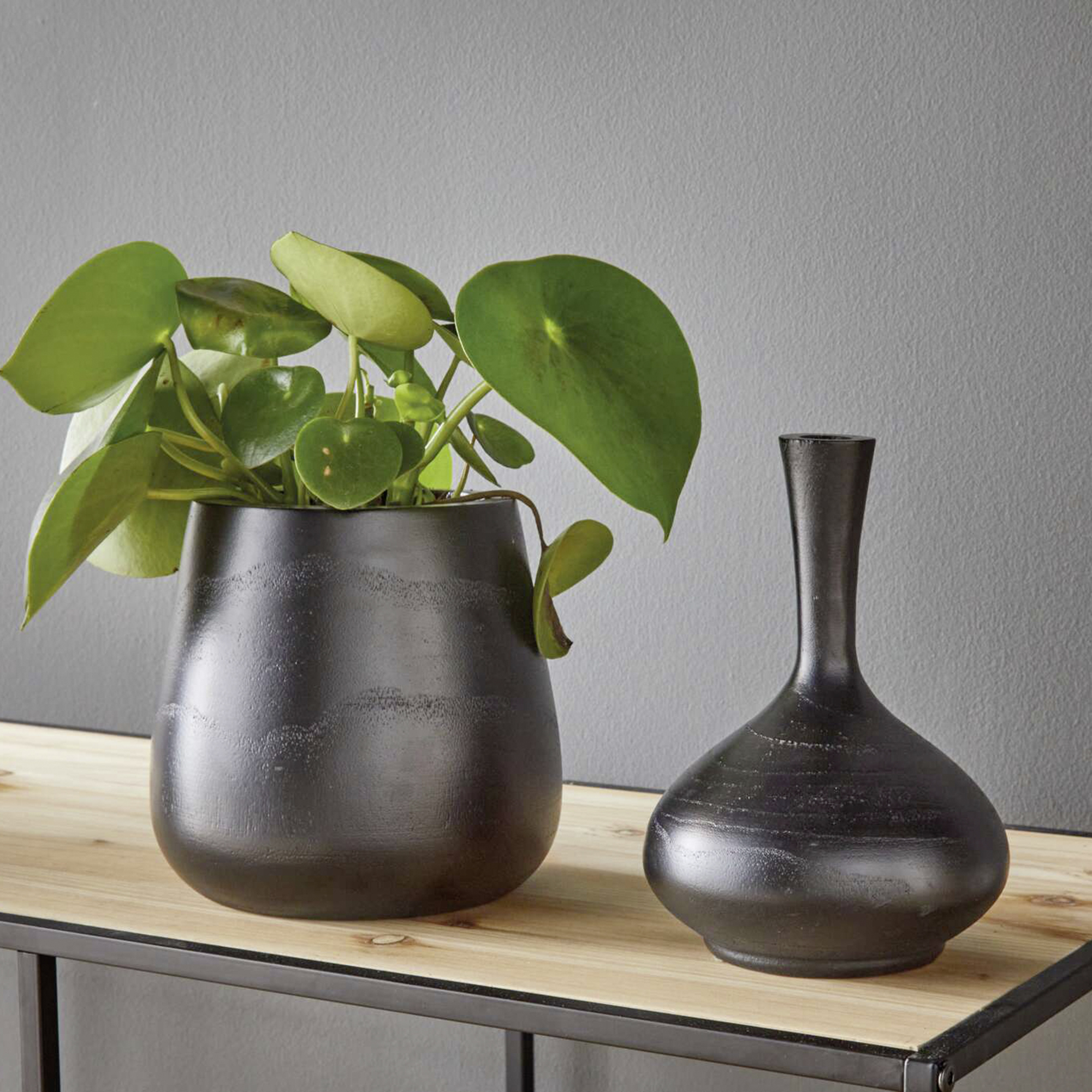 Acheter Vase décoratif "Black"  dans la boutique en ligne de Frank Flechtwaren