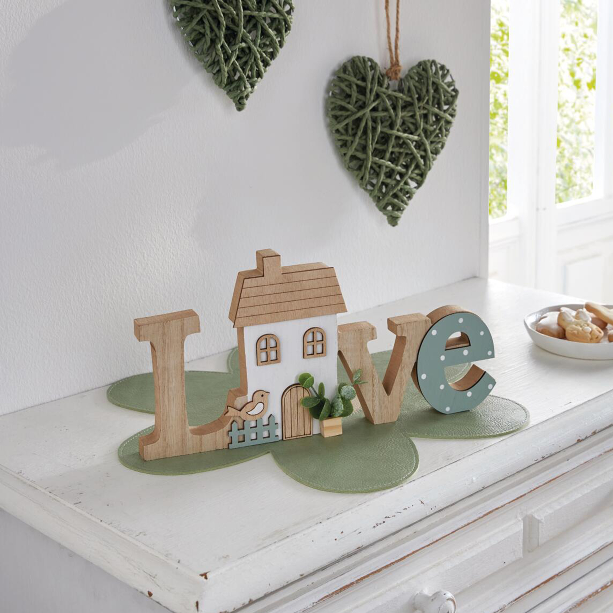 Acheter Lettrage "Love avec maisonnette"  dans la boutique en ligne de Frank Flechtwaren