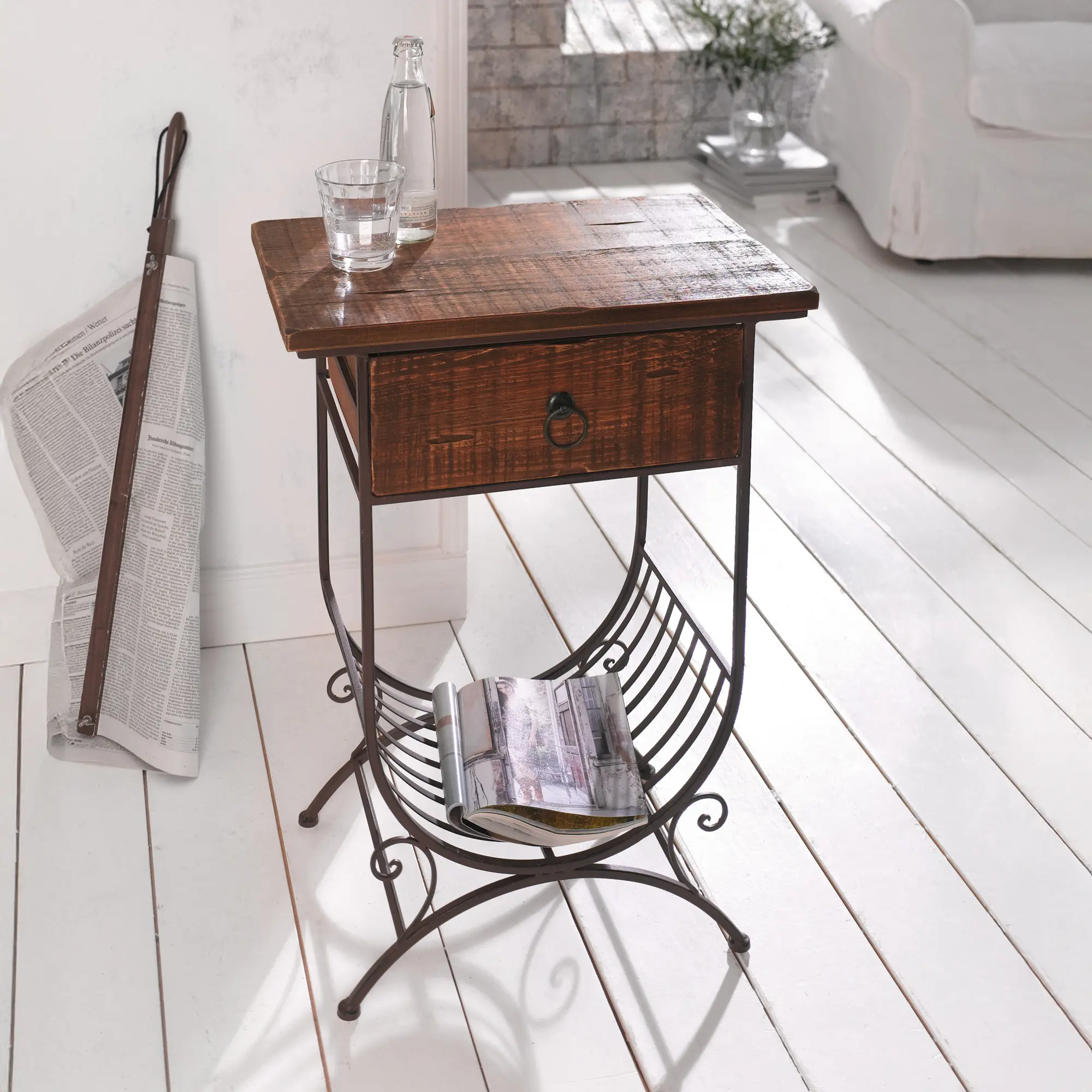 Acheter Table d'appoint en métal "Country-Style"  dans la boutique en ligne de Frank Flechtwaren