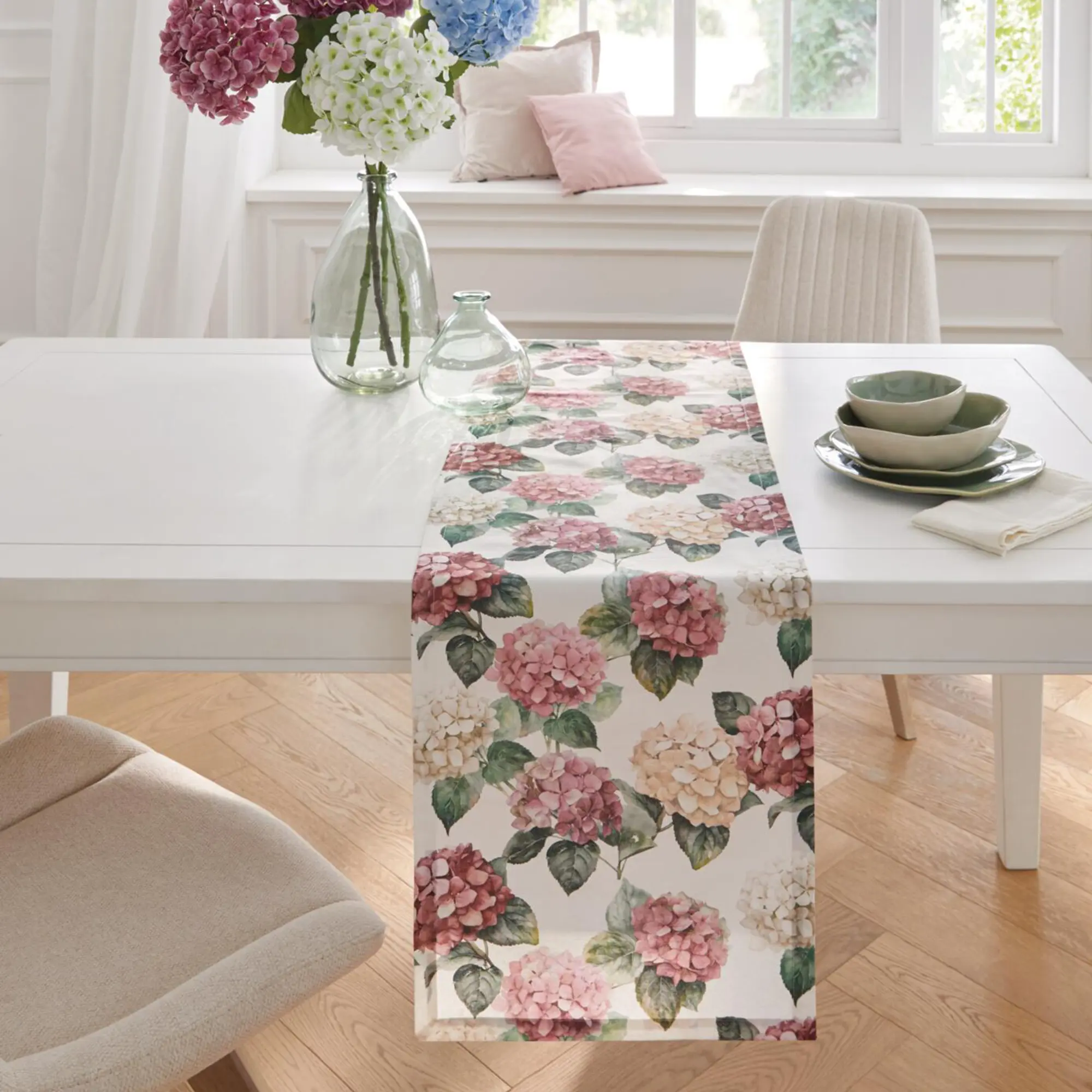 Acheter Chemin de table "hortensias"  dans la boutique en ligne de Frank Flechtwaren