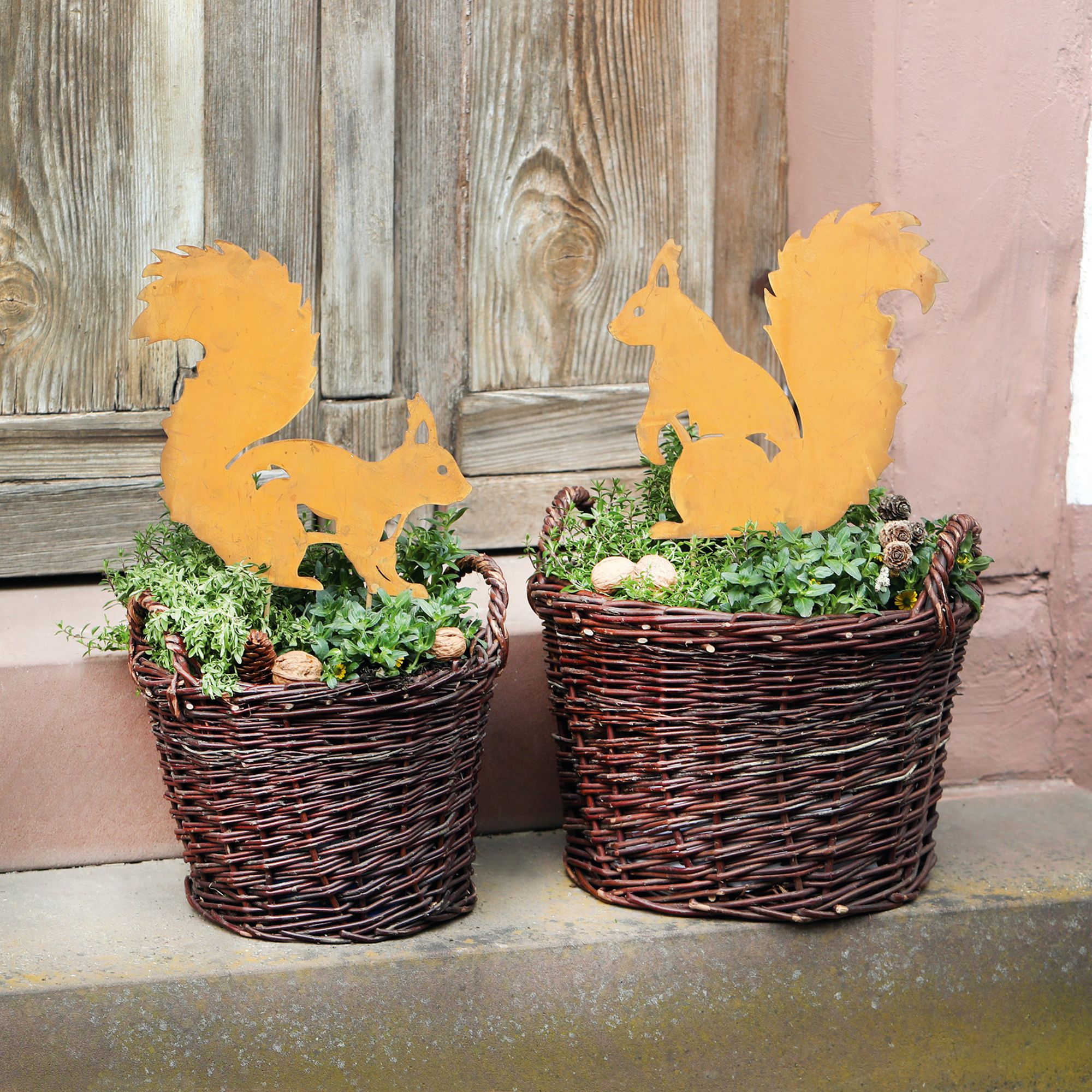 Acheter Lot de 2 pics de jardin "écureuils"  dans la boutique en ligne de Frank Flechtwaren