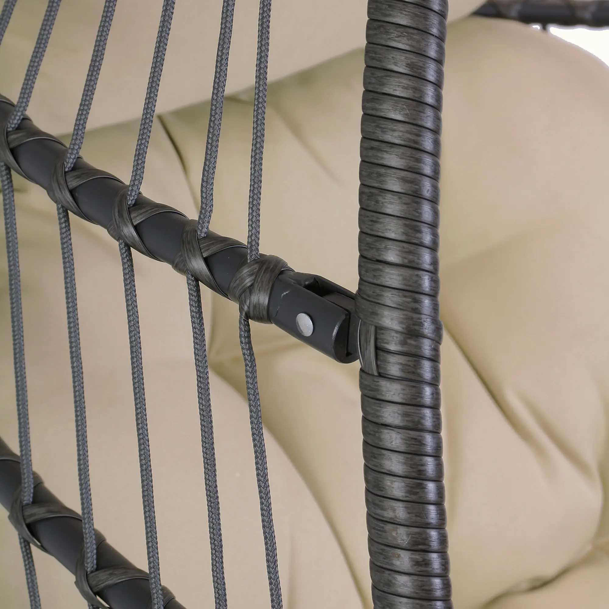 Acheter Fauteuil balancelle avec support "Suez"  dans la boutique en ligne de Frank Flechtwaren pour Hamacs et fauteuils suspendus
