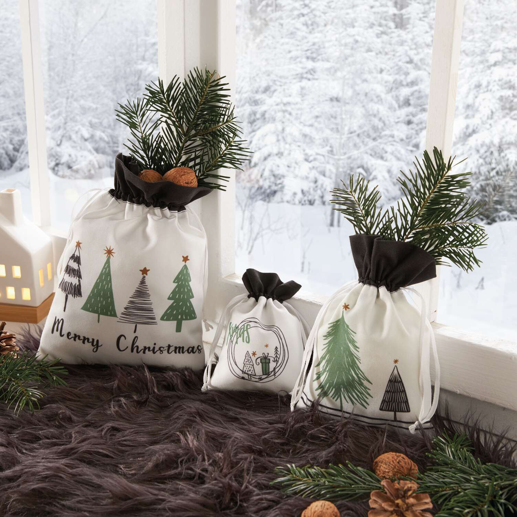 Acheter Lot de 3 pochettes cadeaux "XMAS"  dans la boutique en ligne de Frank Flechtwaren