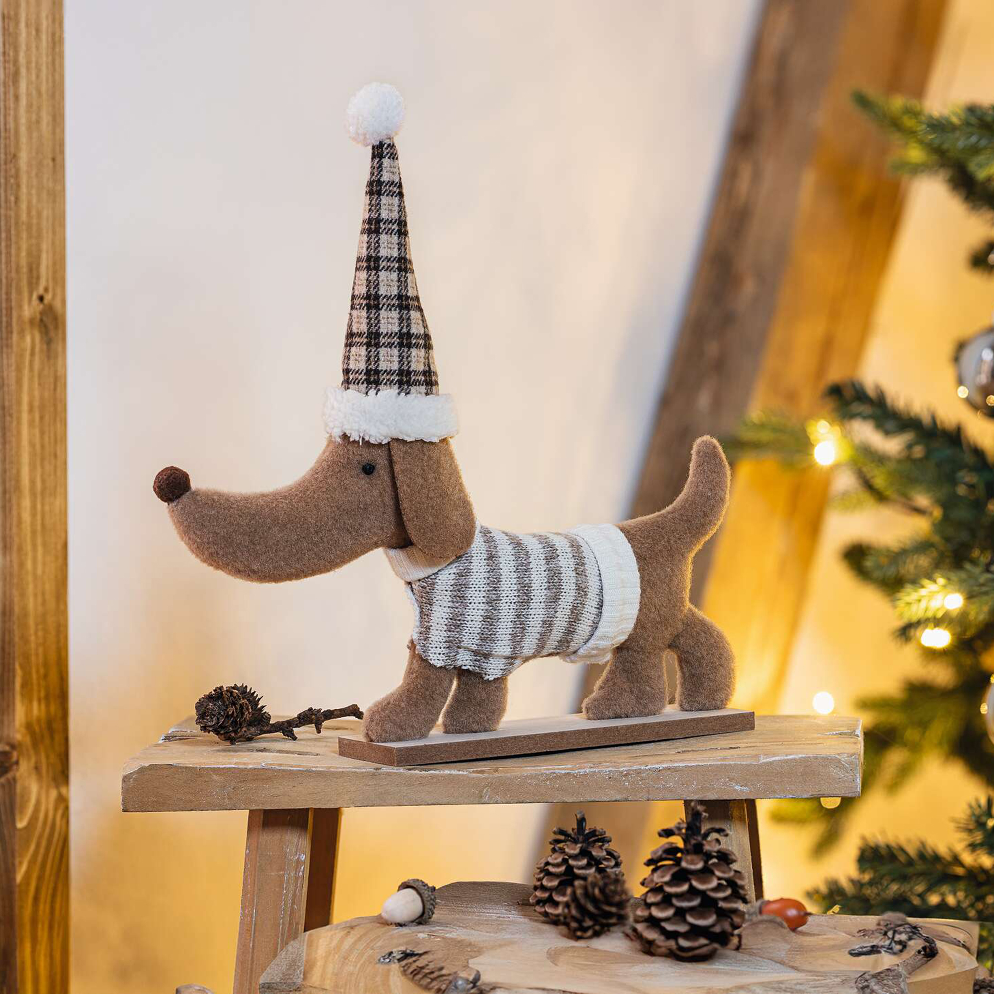 Acheter Figurine décorative "teckel avec bonnet"  dans la boutique en ligne de Frank Flechtwaren