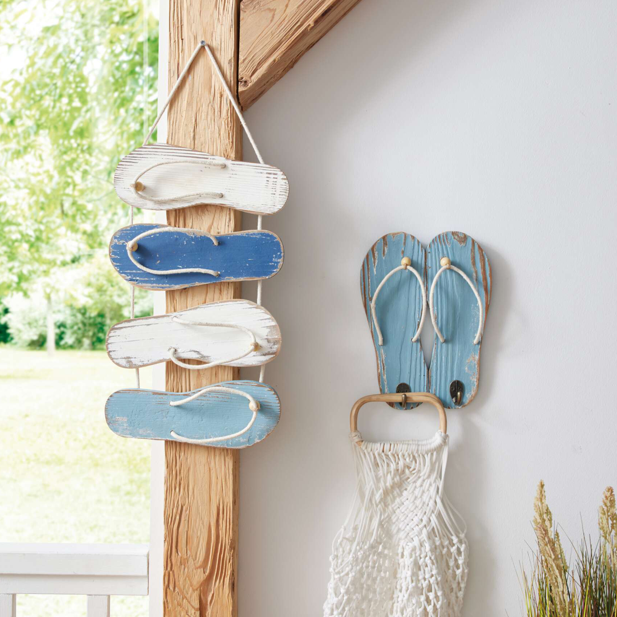 Acheter Crochet mural " sandales de plage"  dans la boutique en ligne de Frank Flechtwaren