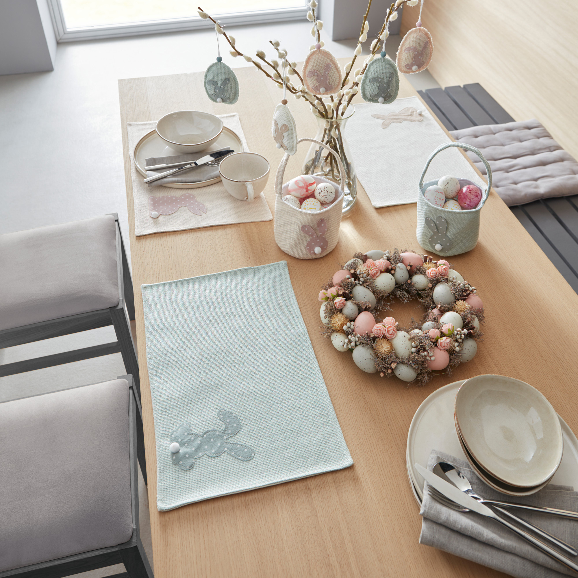 Acheter Lot de 3 sets de table "lapins pastels"  dans la boutique en ligne de Frank Flechtwaren