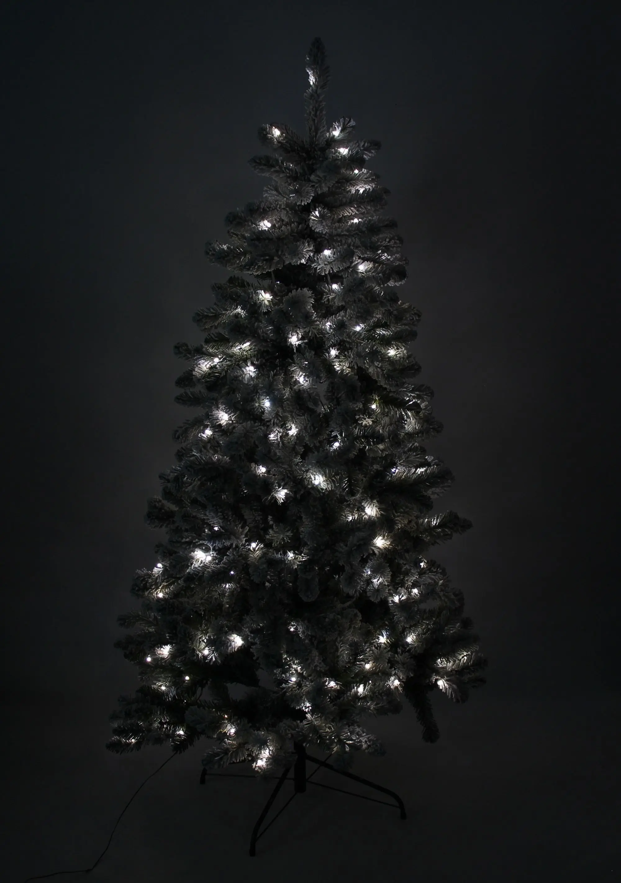 Acheter Sapin LED « Enneigé »  dans la boutique en ligne de Frank Flechtwaren pour Sapins