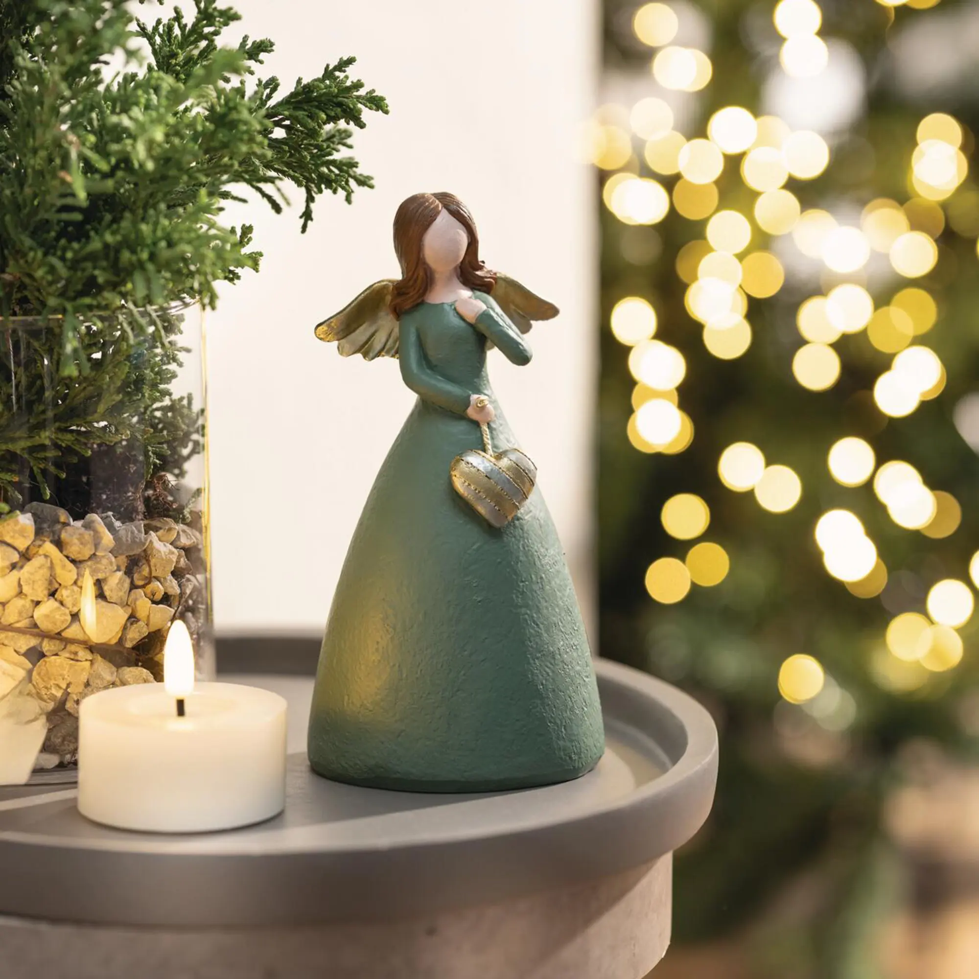 Acheter Figurine décorative « Ange au cœur doré » dans la boutique en ligne de Frank Flechtwaren