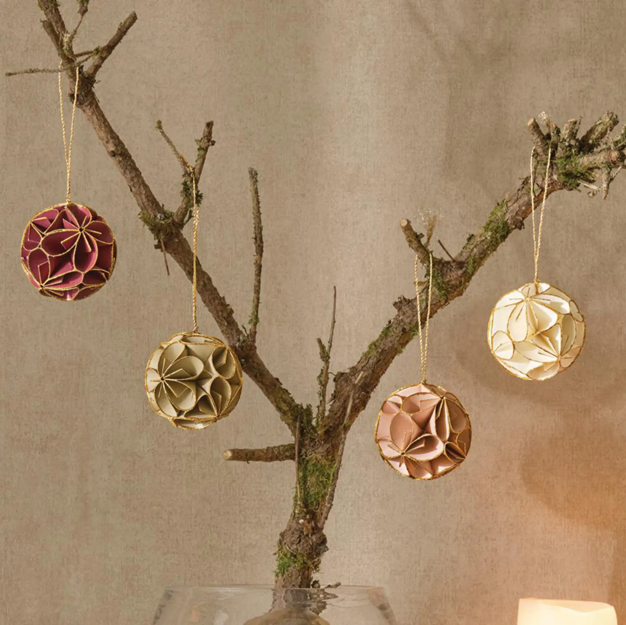 Acheter Suspensions décoratives « Boules de Noël », lot de 4 dans la boutique en ligne de Frank Flechtwaren