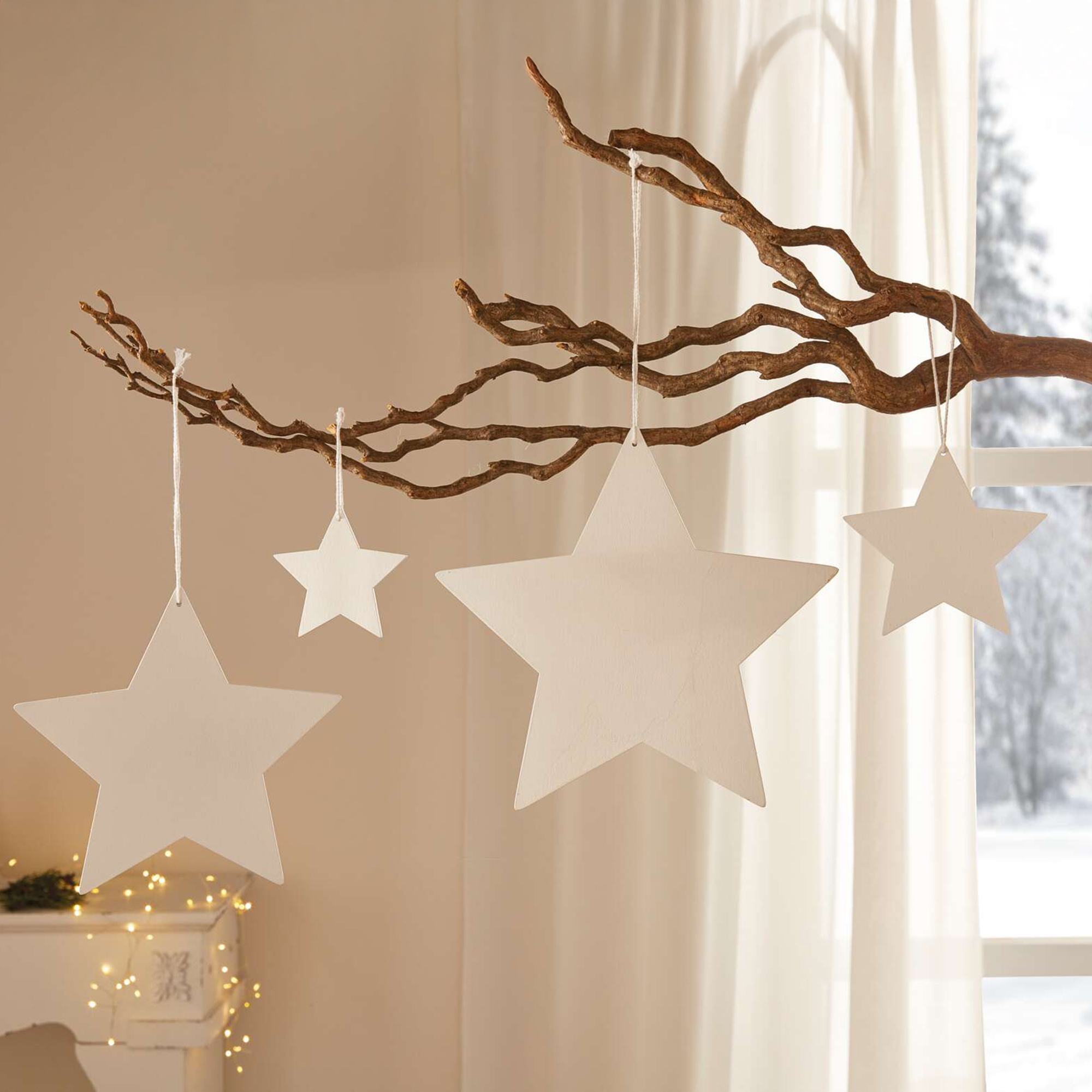 Acheter Lot de 4 suspensions étoiles "White"  dans la boutique en ligne de Frank Flechtwaren