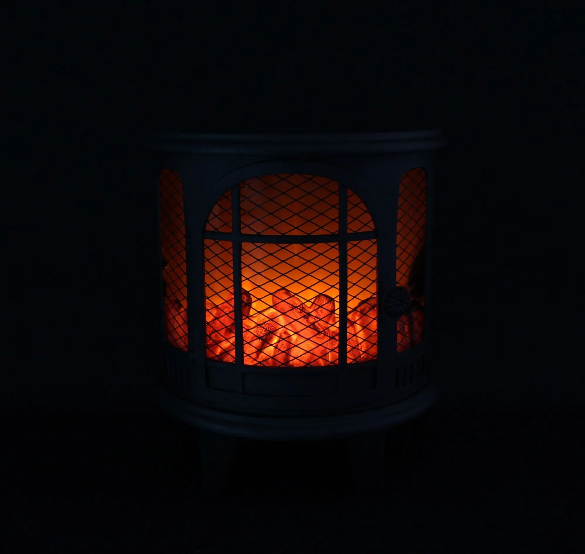 Acheter Poêle à bois LED « Effet flamme »  dans la boutique en ligne de Frank Flechtwaren pour Chalet