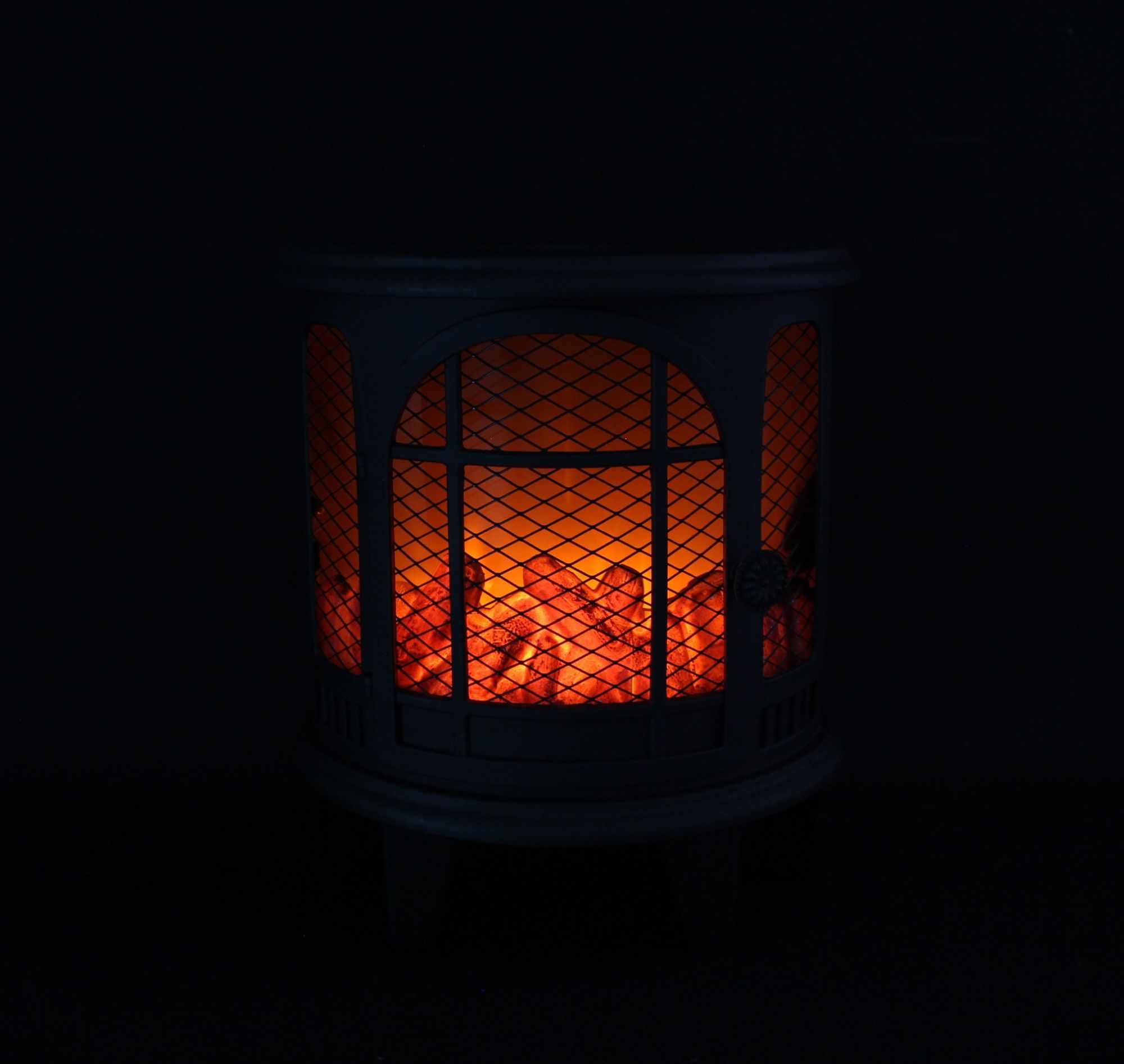 Acheter Poêle à bois LED « Effet flamme »  dans la boutique en ligne de Frank Flechtwaren pour Décorations de table LED