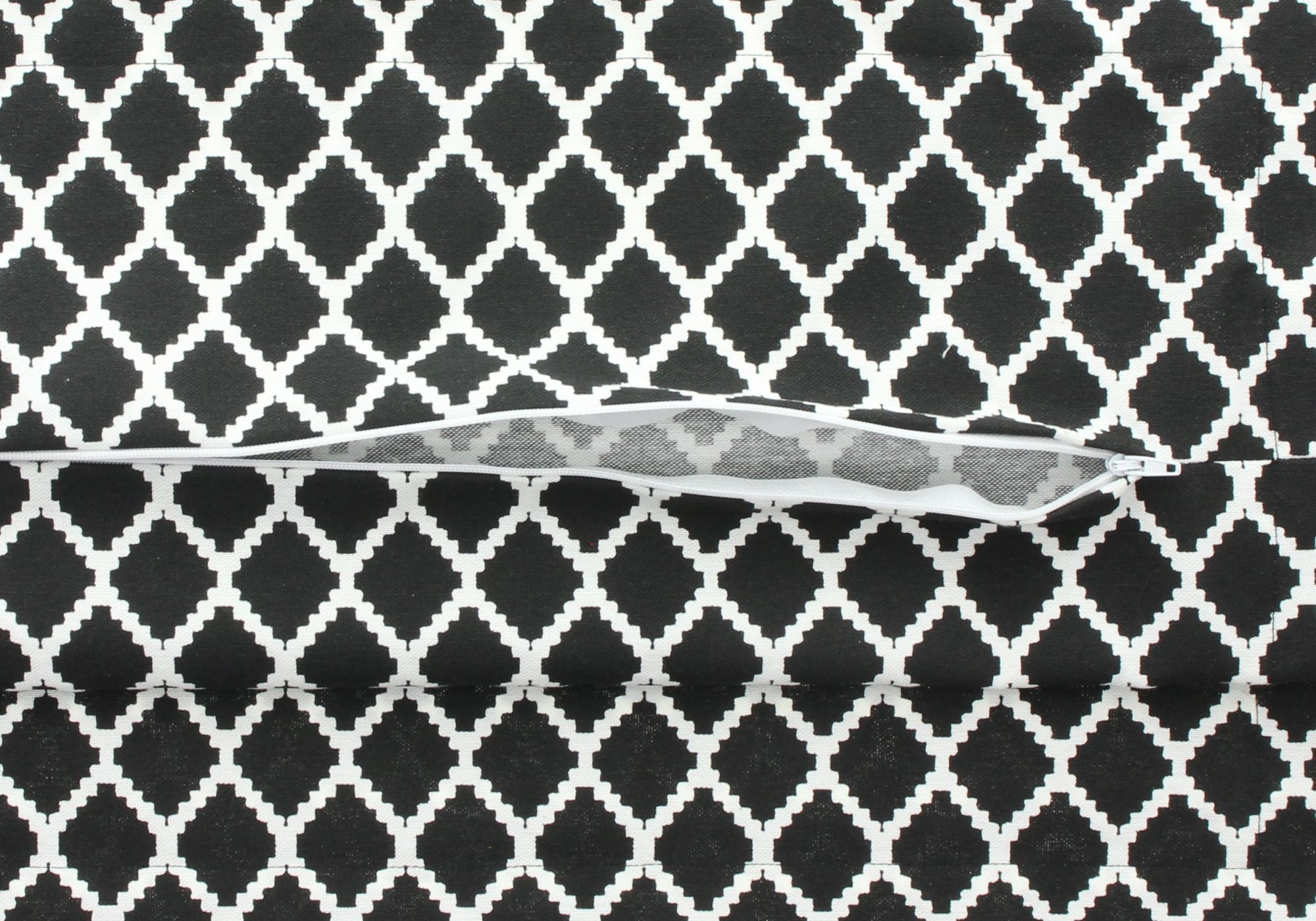 Acheter Housse de coussin "Black &amp; White"  dans la boutique en ligne de Frank Flechtwaren pour Pâques