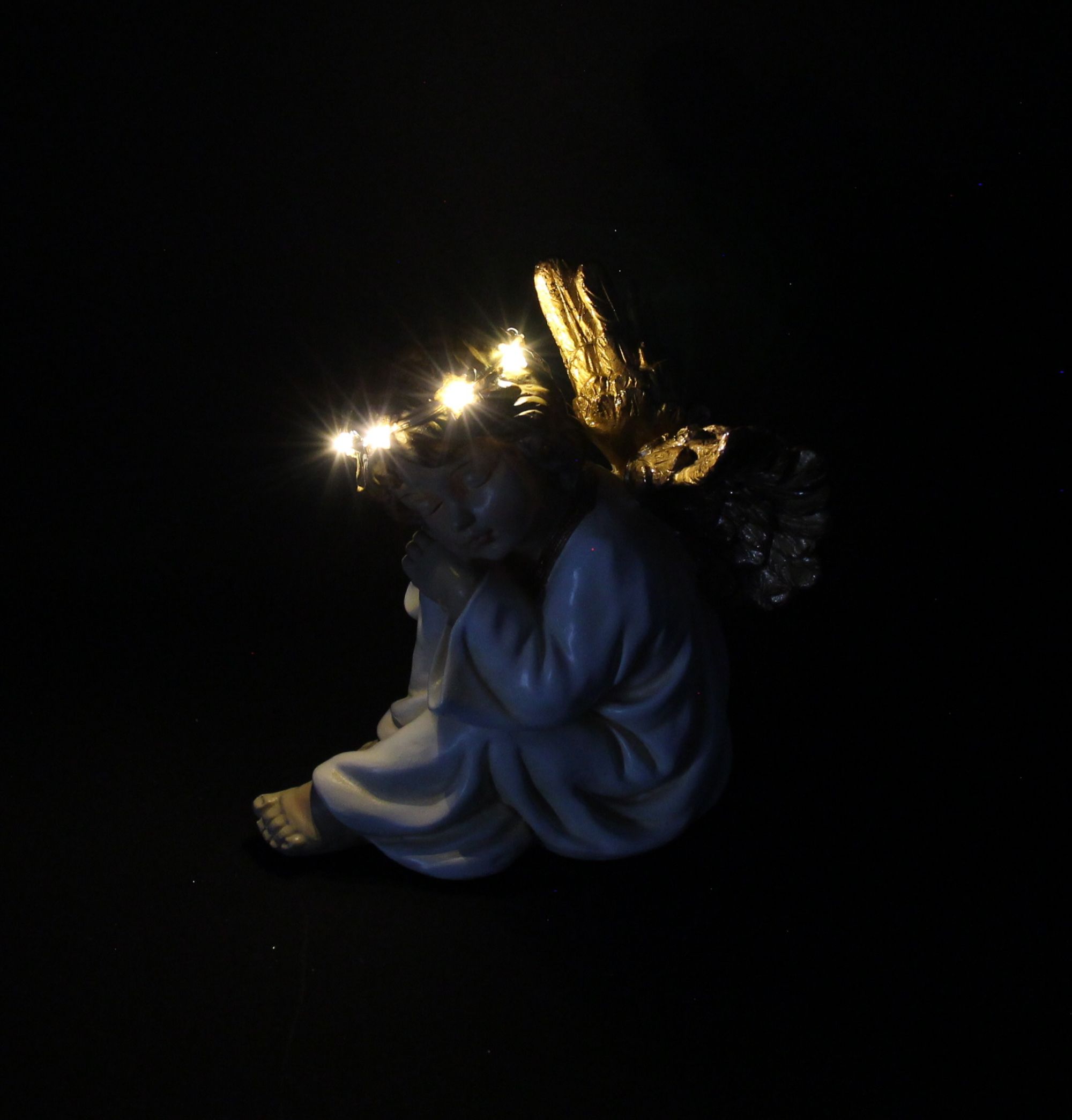 Acheter Ange LED "couronne de lumières", assis  dans la boutique en ligne de Frank Flechtwaren pour Noël