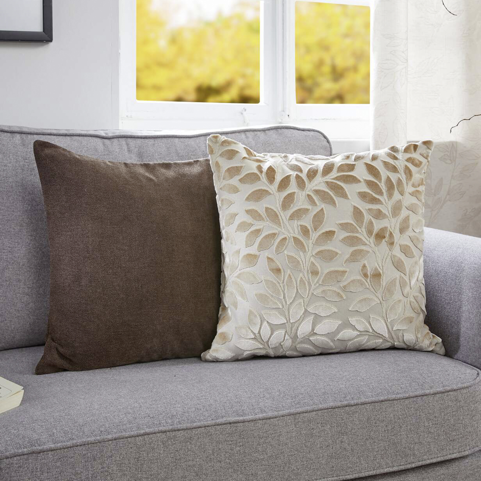 Acheter Housse de coussin "feuilles velours"  dans la boutique en ligne de Frank Flechtwaren