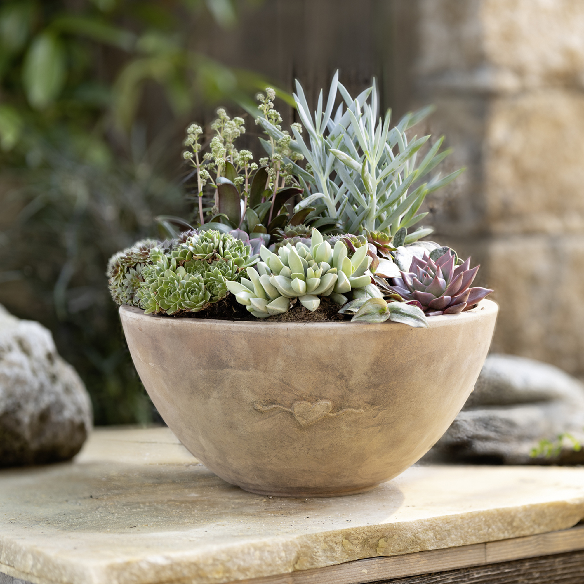 Acheter Jardinière coupe "coeur"  dans la boutique en ligne de Frank Flechtwaren